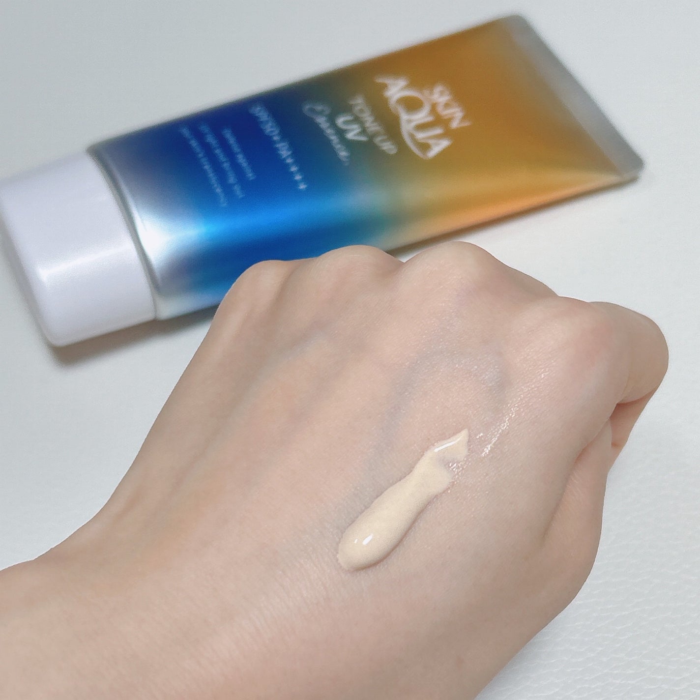 スキンアクア トーンアップUVエッセンス/スキンアクア/日焼け止めクリームを使ったクチコミ(2枚目)