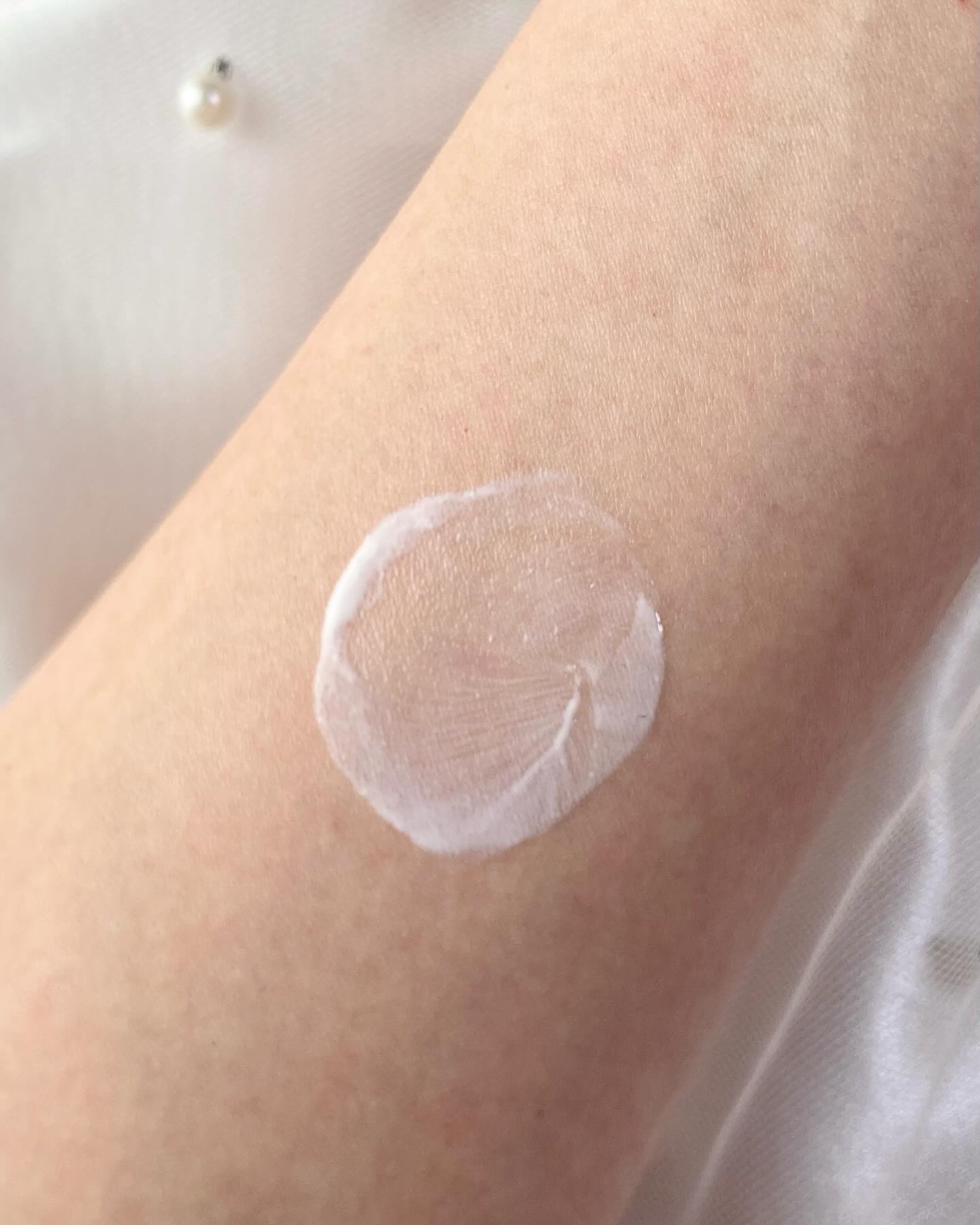 ヒアルーシカ ウォーターフィット サンセラム/SKIN1004/日焼け止めローションを使ったクチコミ（3枚目）