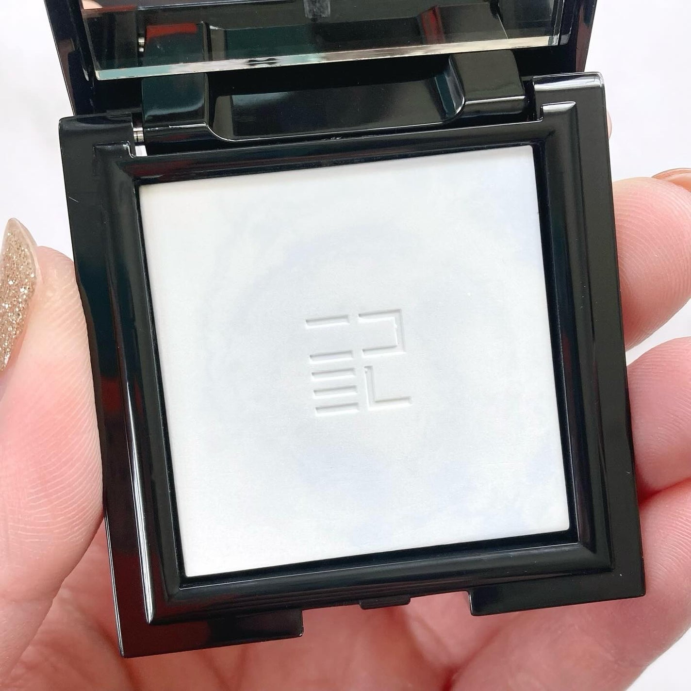 トランスルーシェント ブルーリング セッティング パウダー/PERFECT DIARY/プレストパウダーを使ったクチコミ(1枚目)