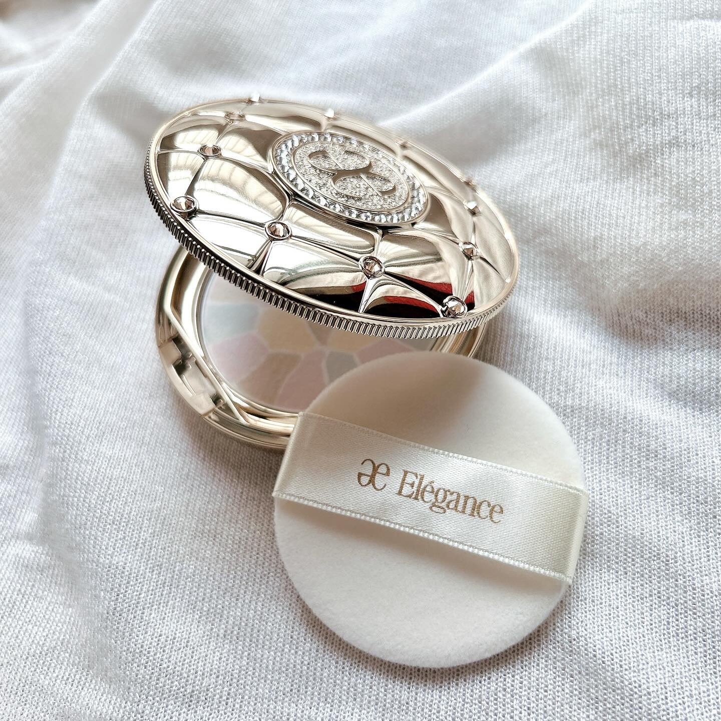 ラ プードル オートニュアンス/Elégance/プレストパウダーを使ったクチコミ（3枚目）