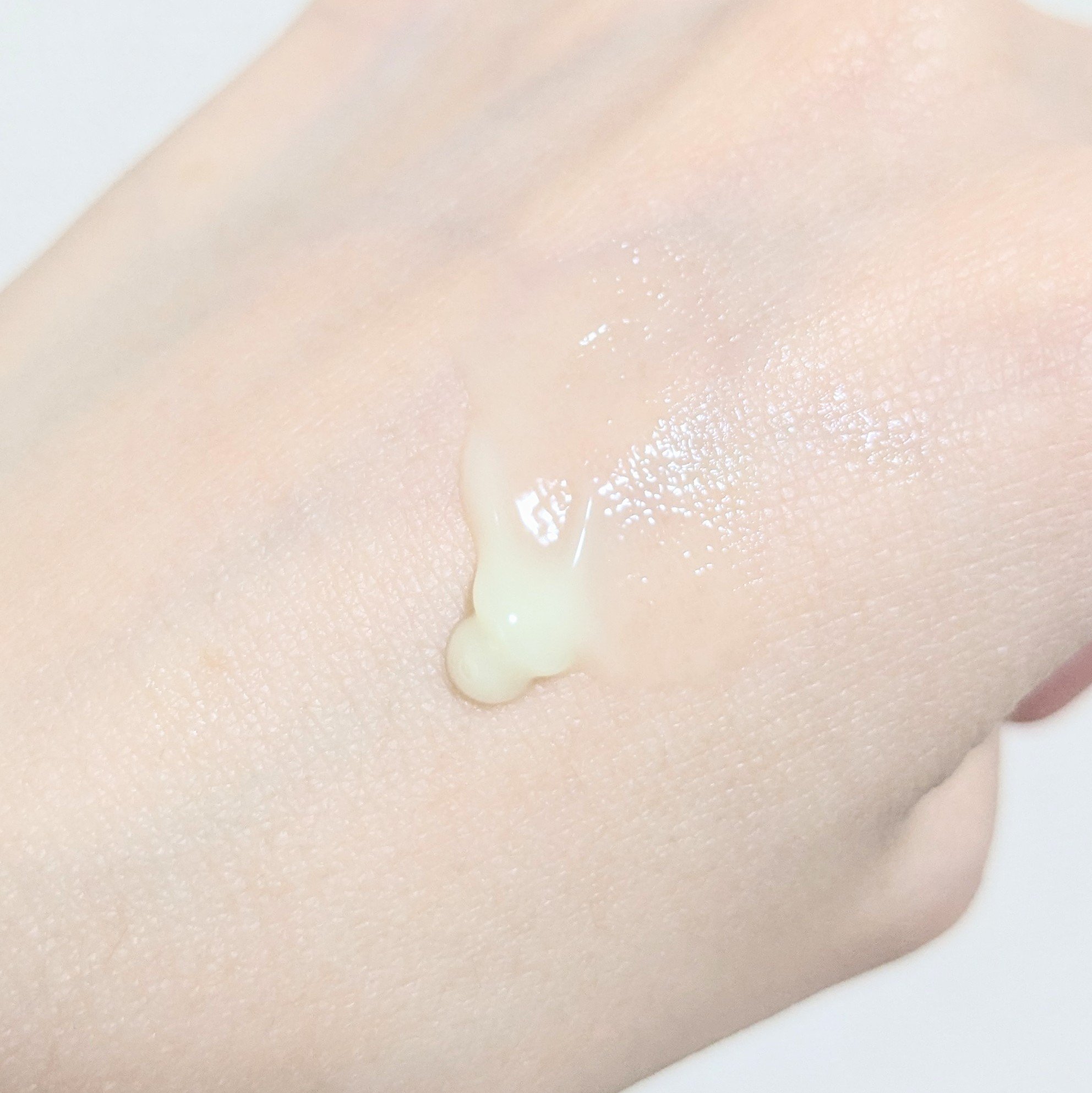 UV ラグジュアリー デイクリームII/ブルークレール/化粧下地を使ったクチコミ（3枚目）