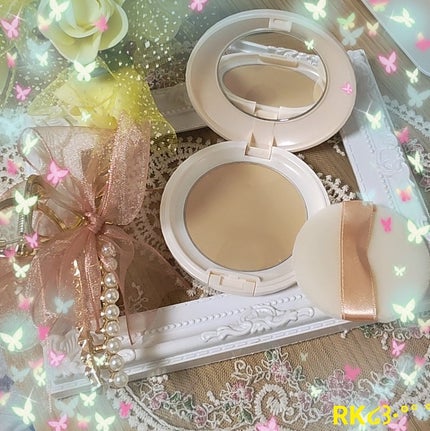 ミネラルBBパウダー EM(エンリッチモイスト)/毛穴パテ職人/プレストパウダーを使ったクチコミ(2枚目)