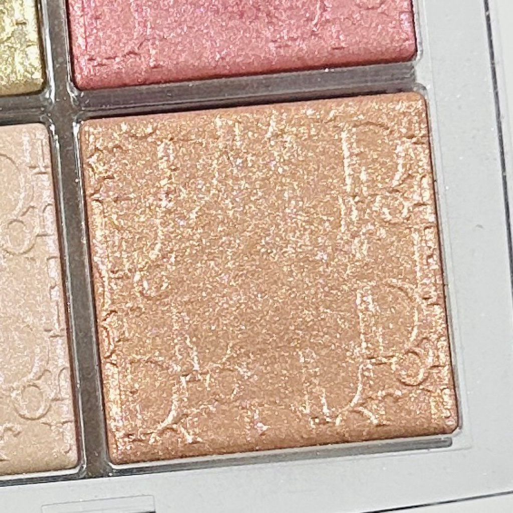 ディオール バックステージ フェイス グロウ パレット 004 ローズ ゴールド/Dior/ハイライトを使ったクチコミ（2枚目）
