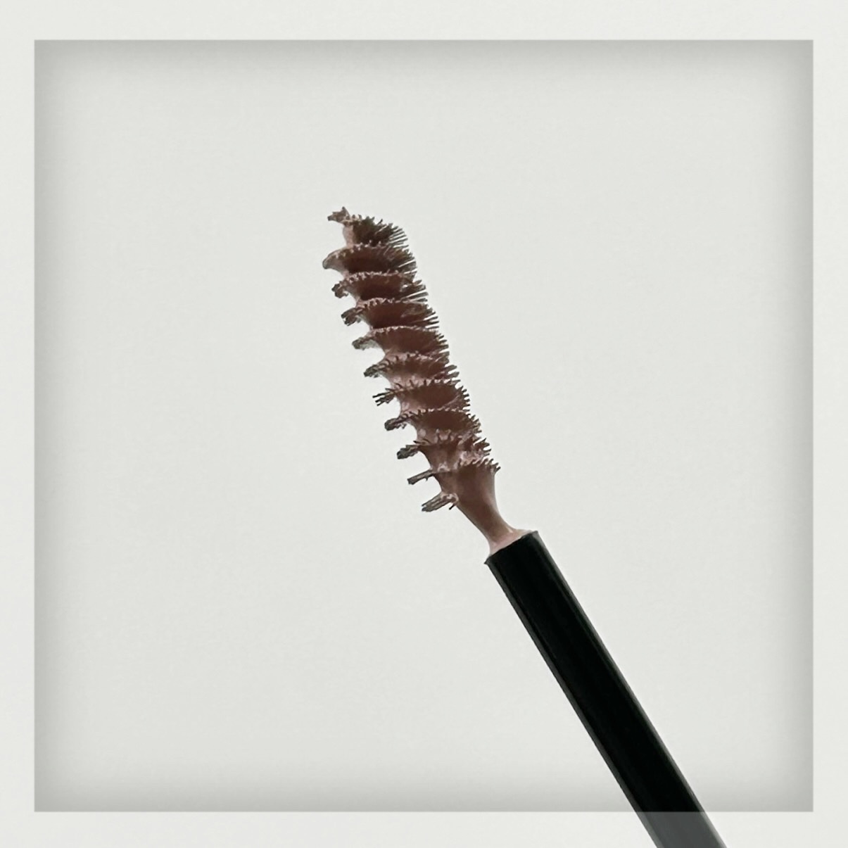 インスパイアスキニーブロウカラ/mude./眉マスカラを使ったクチコミ（2枚目）