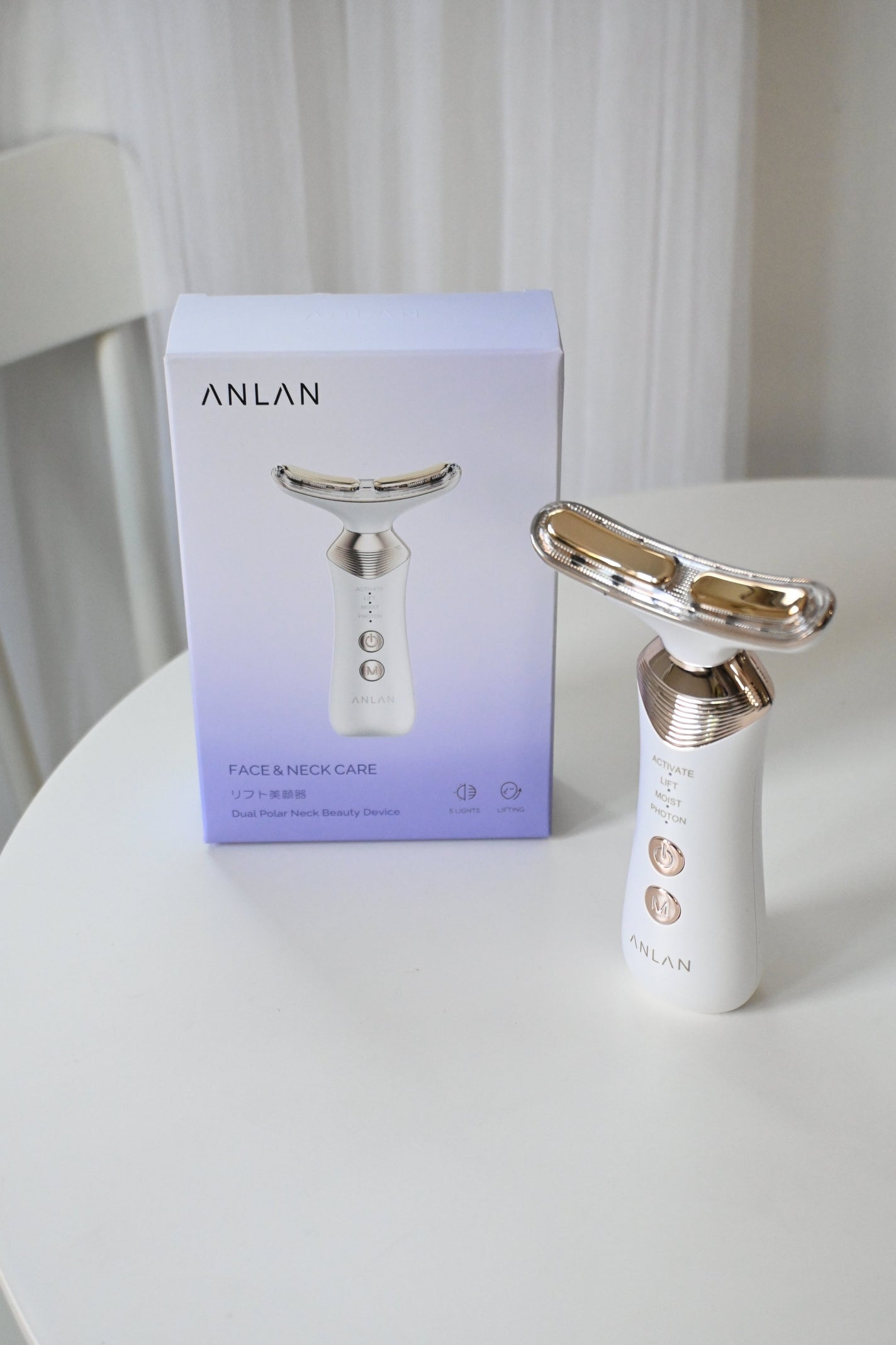 tty on LIPS 「𝐀𝐍𝐋𝐀𝐍のリフト美顔器は☑EMS☑温熱・冷却ケア☑振動☑イ..」(5枚目)