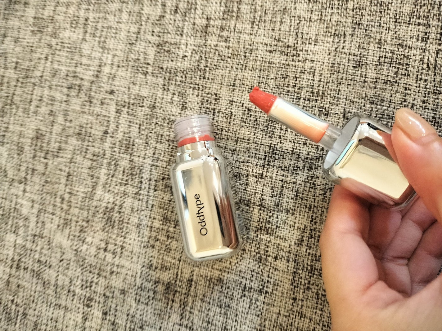 アンシーン ミラーティント/Oddtype/リップティントを使ったクチコミ(2枚目)