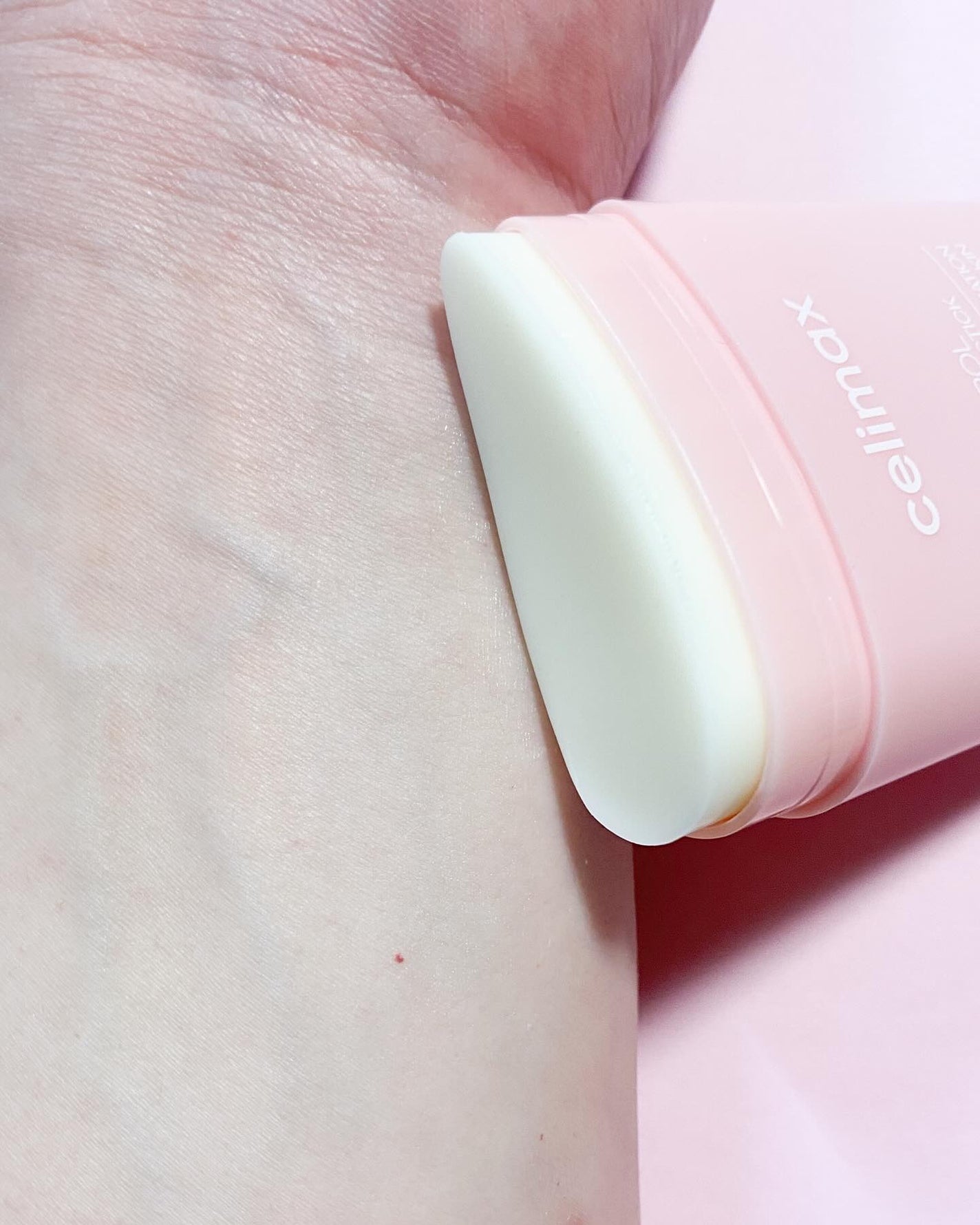 OIL CONTROL MATTIFYING SUN STICK/celimax/日焼け止めスティックを使ったクチコミ(4枚目)