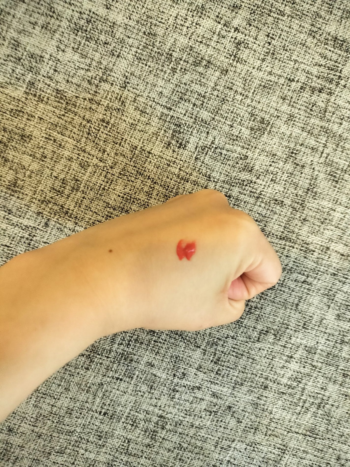 アンシーン ミラーティント/Oddtype/リップティントを使ったクチコミ(3枚目)