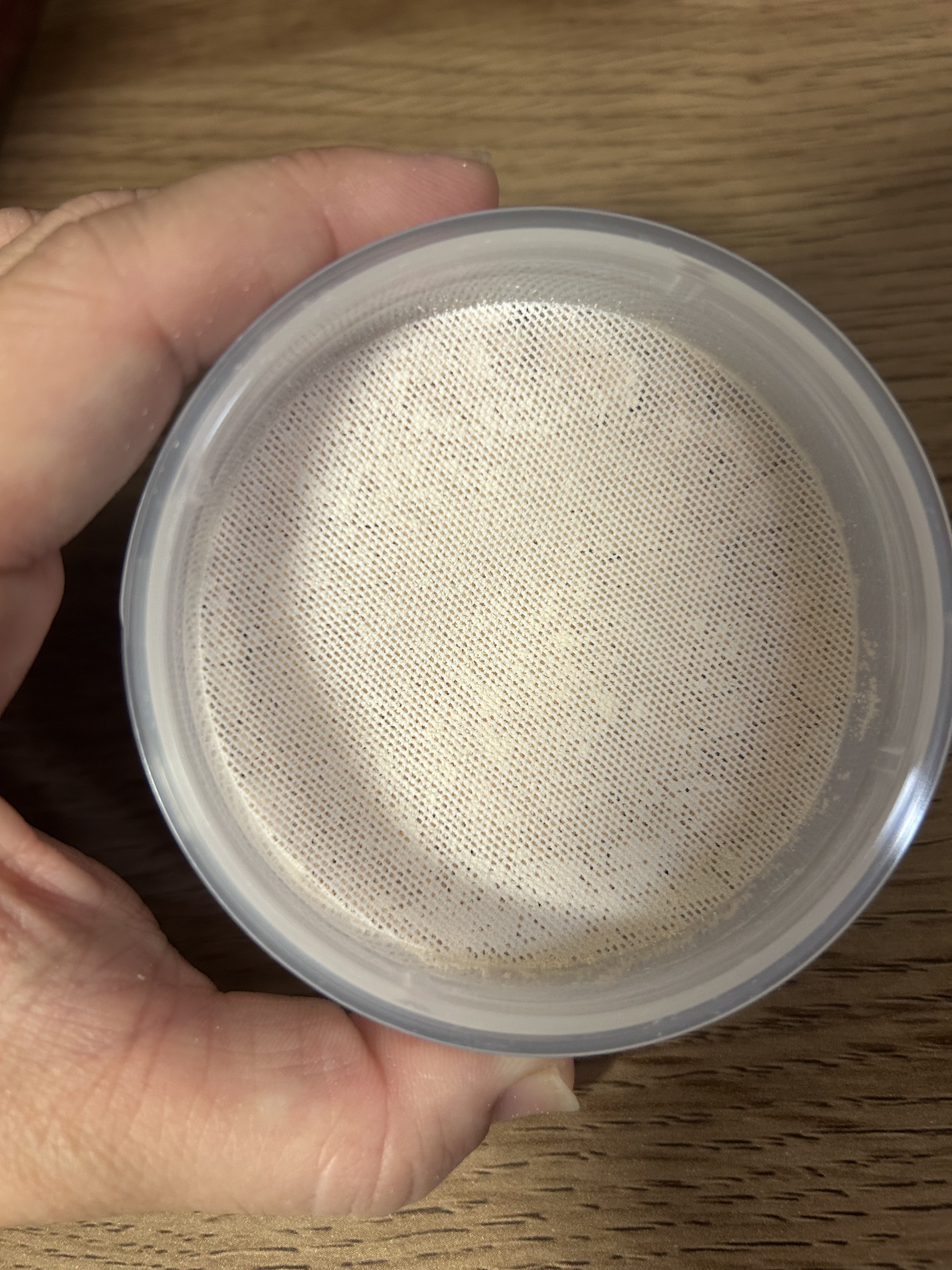 アドバンスドエシリアルスムースオペレーター ルースパウダー 02 グローマット/THREE/ルースパウダーを使ったクチコミ（3枚目）