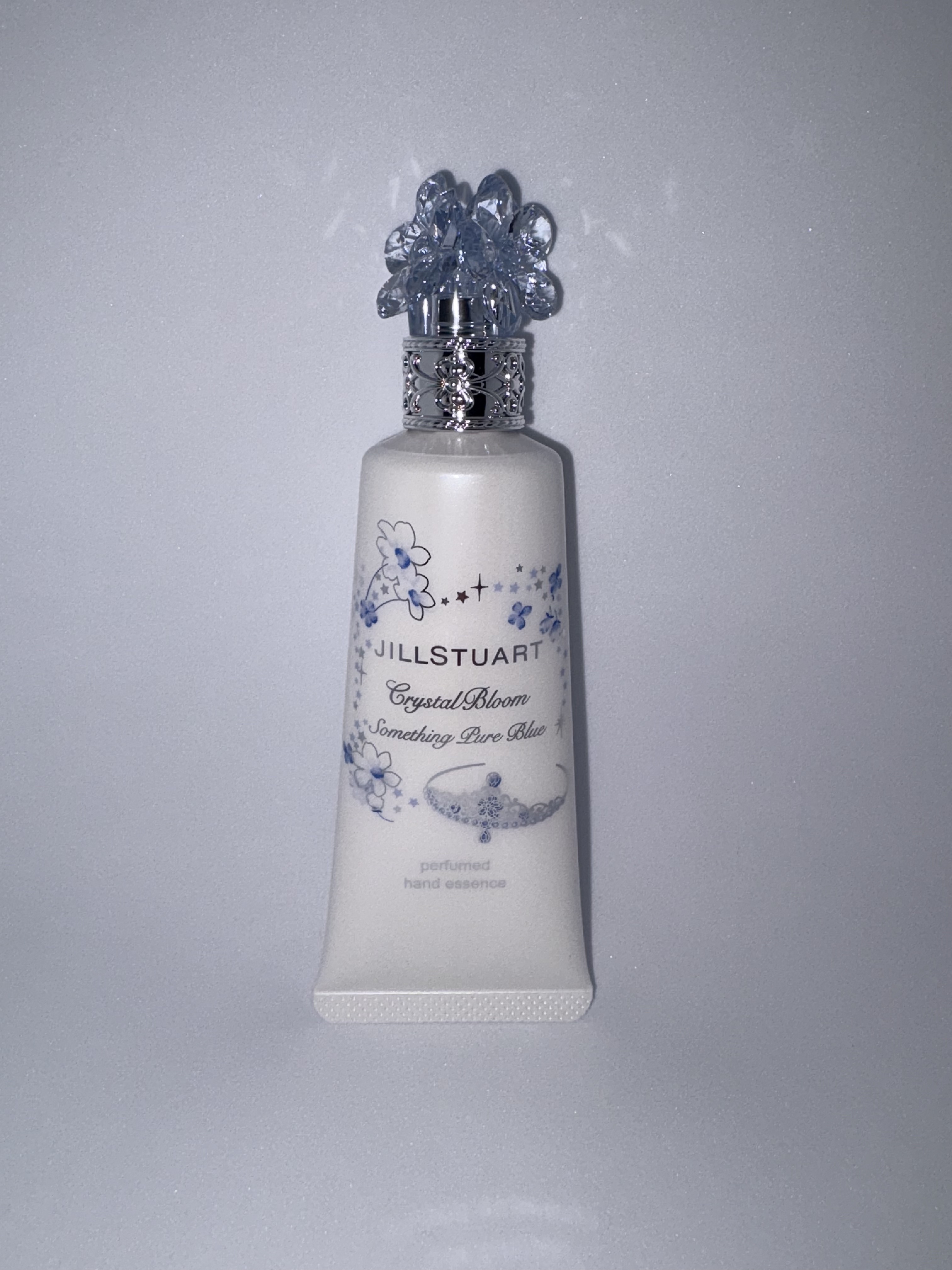 ジルスチュアート クリスタルブルーム サムシングピュアブルー パフュームドハンド エッセンス /JILL STUART/ハンドクリームを使ったクチコミ（1枚目）