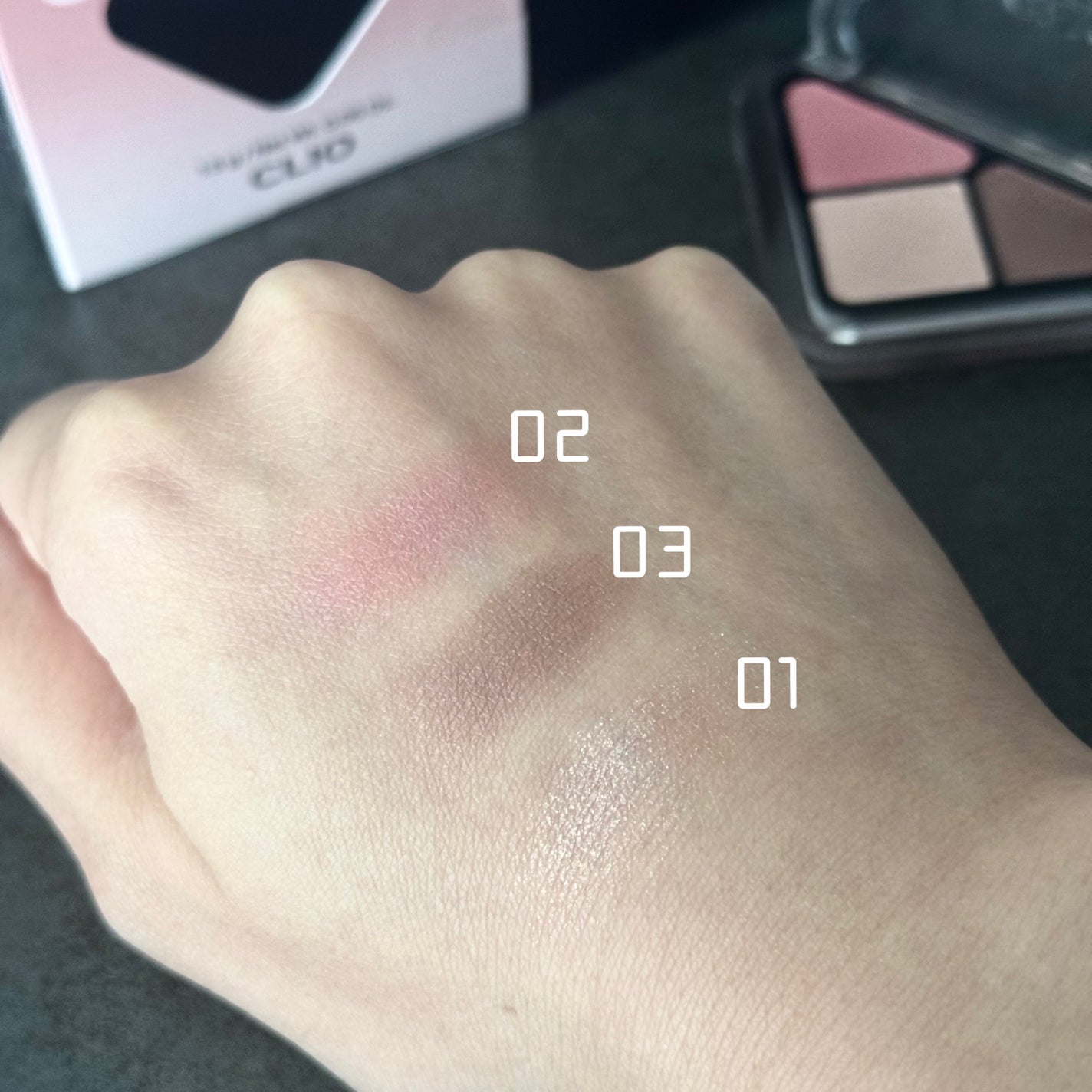 エッセンシャル シャドウ タップ/CLIO/アイシャドウパレットを使ったクチコミ(3枚目)