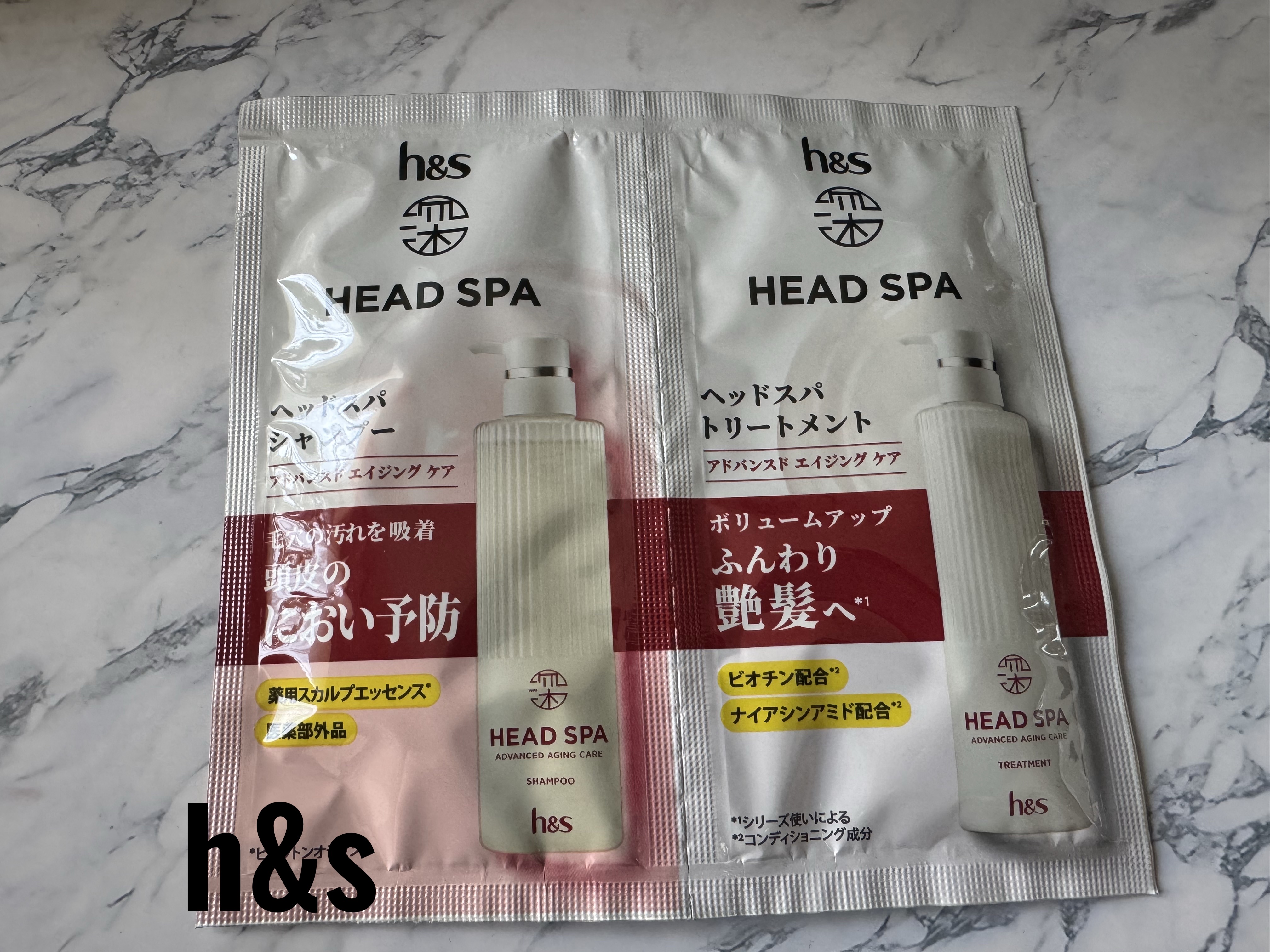 h&s
深ヘッドスパ アドバンスド エイジング ケア
シャンプー10g／トリートメント10g


📍毛穴の汚れを吸着
頭皮のにおい予防
ノンシリコン 医薬部外品 弱酸性

髪を包み込むようにやさしく洗い
頭皮からマッサージします
その後よ