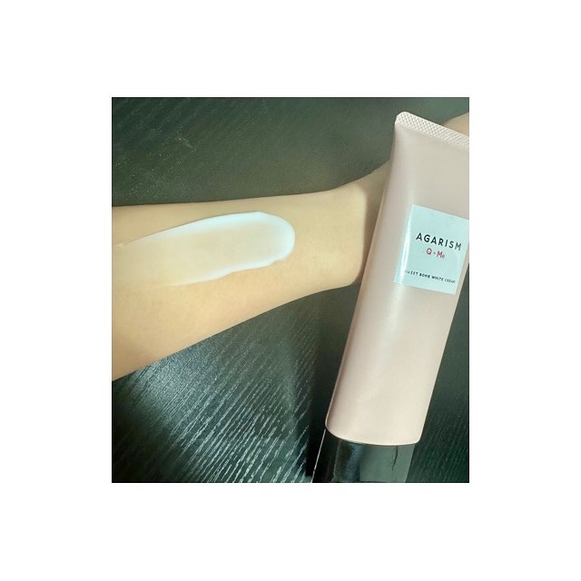 キューミースウィートボムホワイトクリーム/AGARISM/ボディクリームを使ったクチコミ（2枚目）