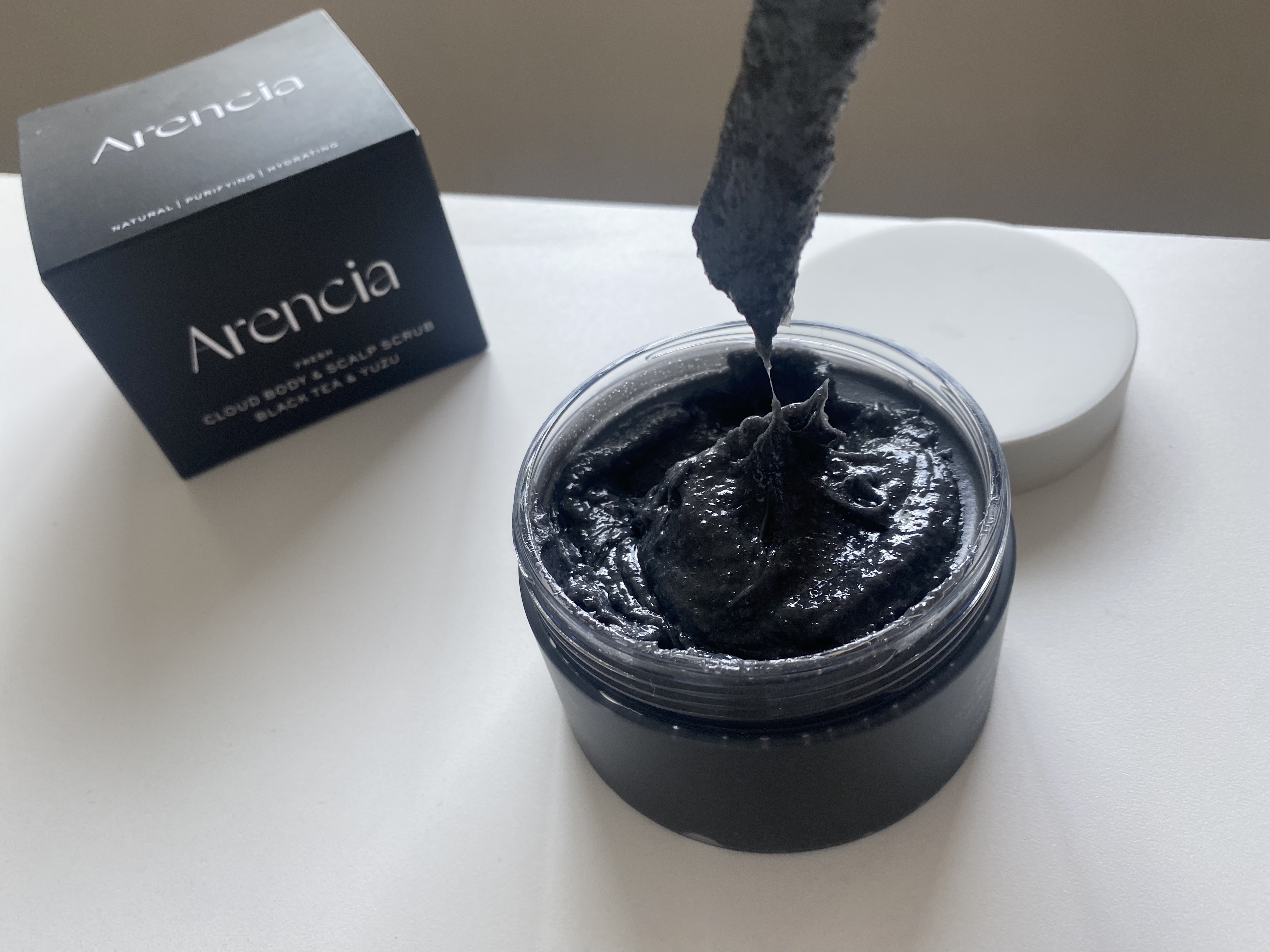 フレッシュクラウドスクラブ　ブラックティー＆ユズ/アレンシア/スクラブ・ゴマージュを使ったクチコミ（3枚目）