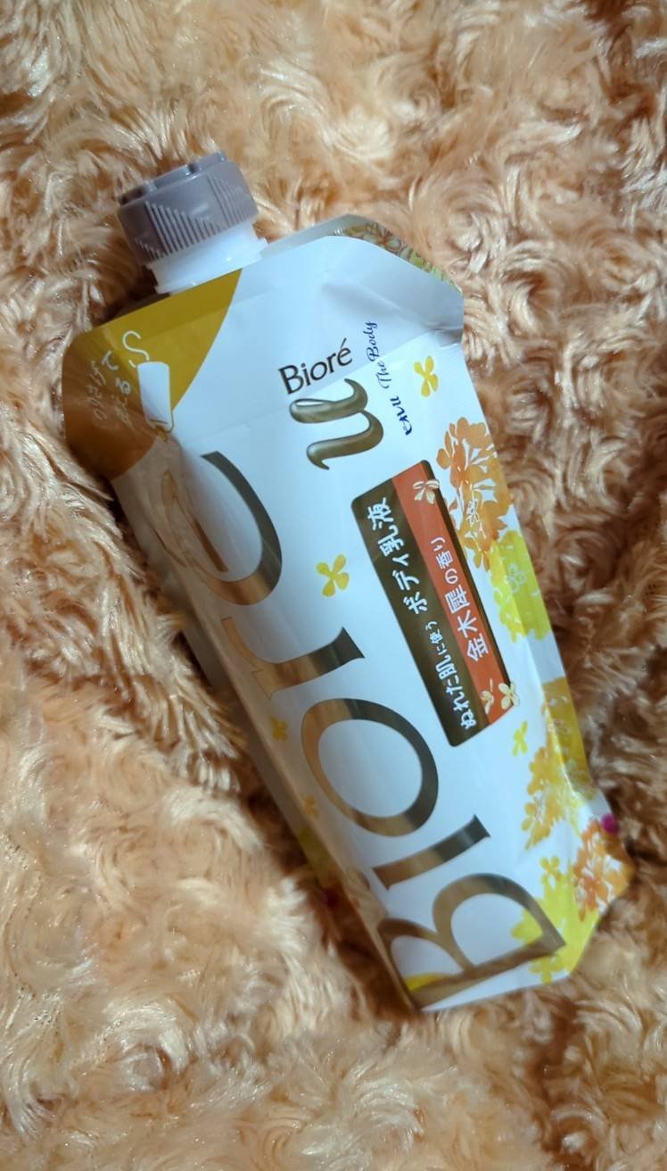 ザ ボディ ぬれた肌に使うボディ乳液 金木犀の香り つりさげパック(つけかえ用) 300ml/ビオレu/ボディミルクを使ったクチコミ（1枚目）