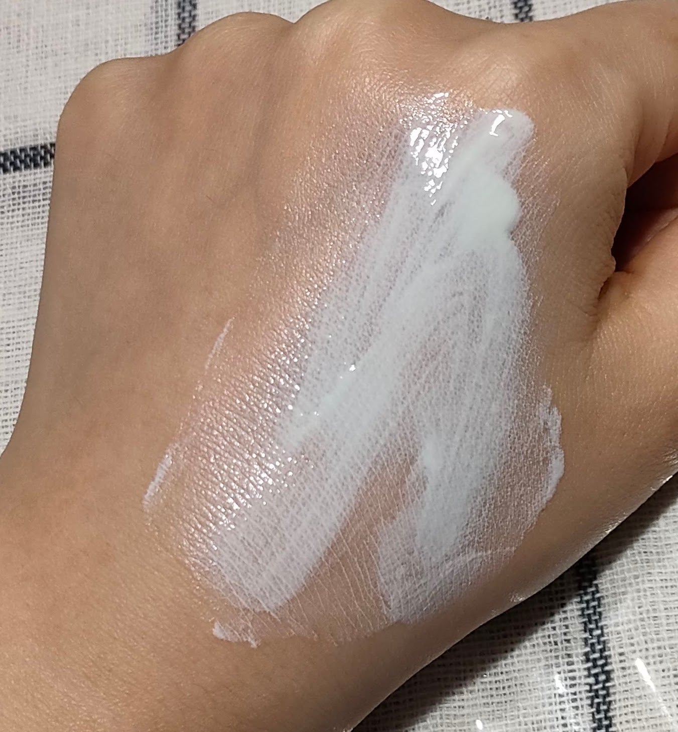 クリーンティーツリーリポソームトーンアップサンクリーム(グリーン)/ダルバ/日焼け止めクリームを使ったクチコミ(3枚目)