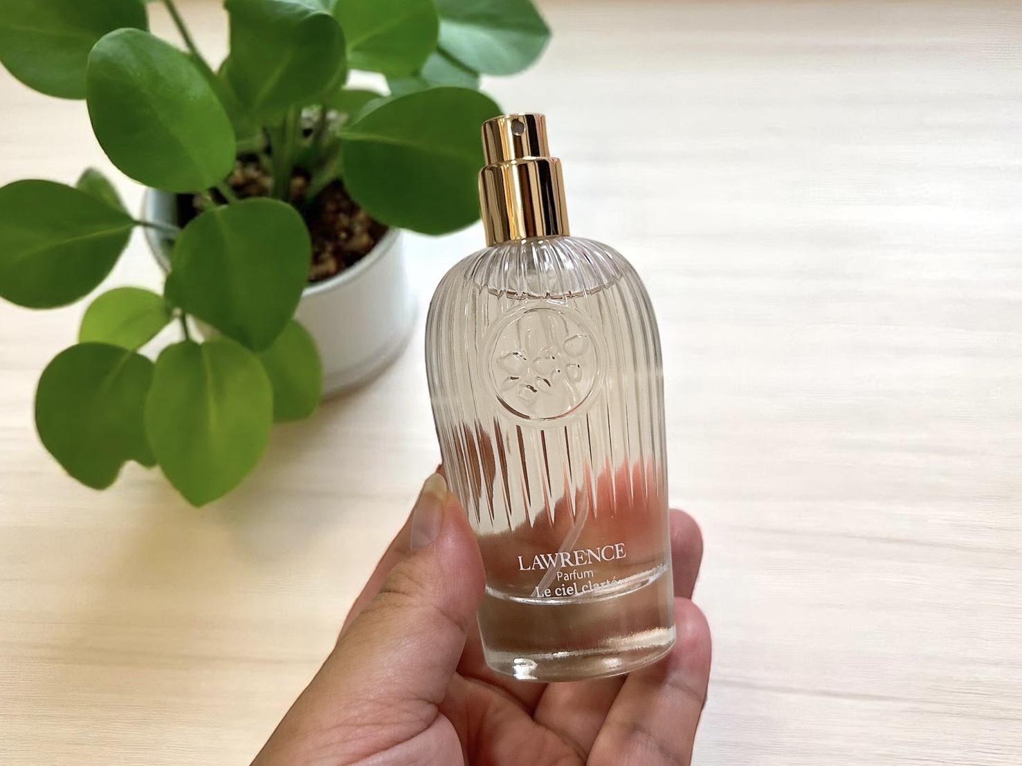 ロウレンス　パルファム　ルシェルクラーテ/ロウレンス /香水(レディース)を使ったクチコミ（2枚目）