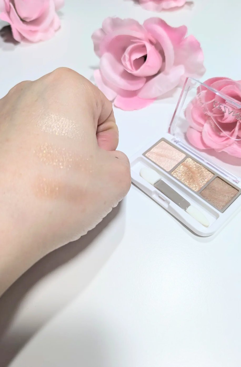 ライティングアップアイシャドウ/CEZANNE/アイシャドウを使ったクチコミ（2枚目）