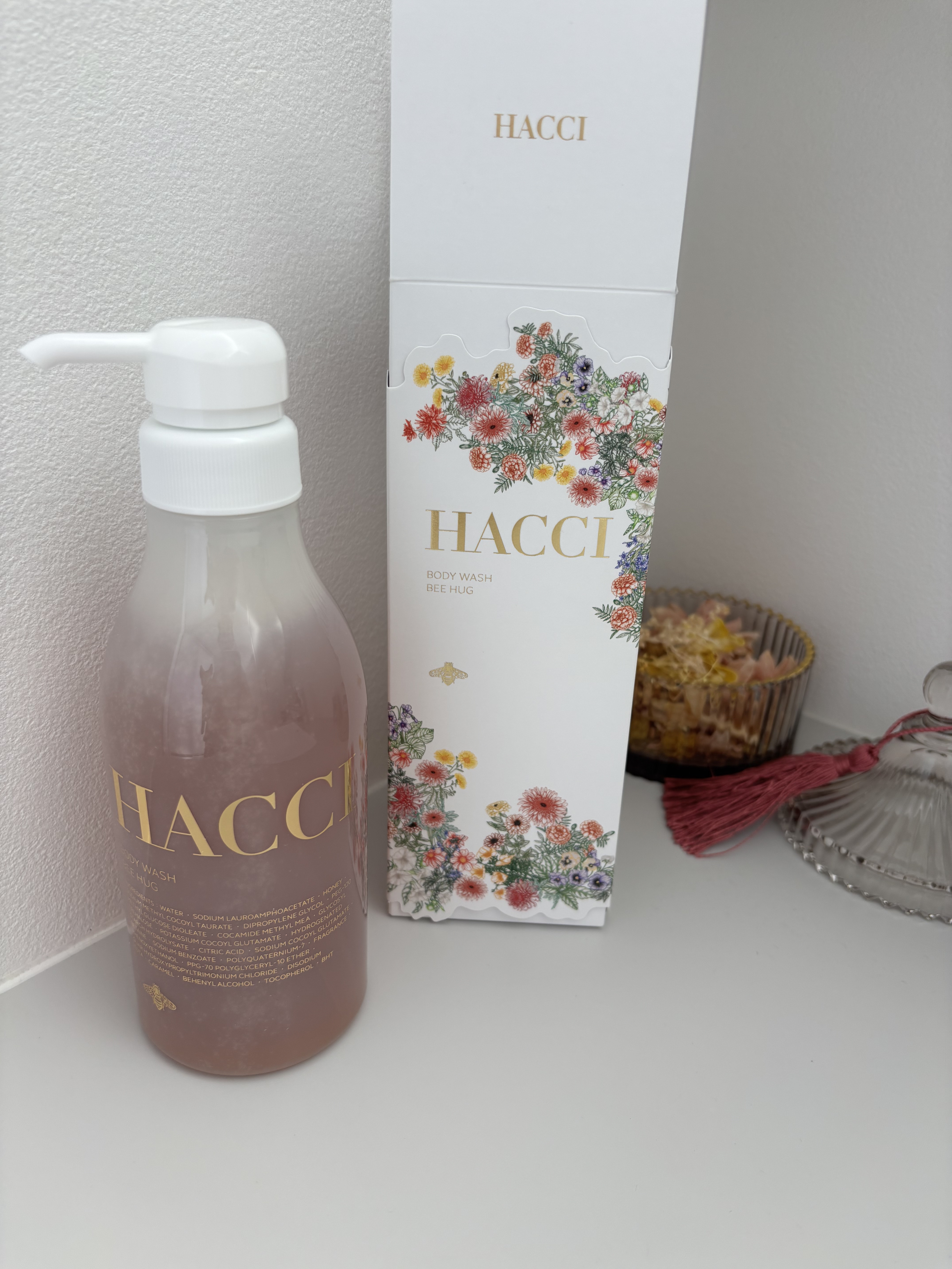 HACCI️新品 ボディウォッシュ ビーハグ 385ml キティ HACCI⁄ボディウォッシュ BEE HUG⁄385ml 卸売りコスメ・美容 - HACCI