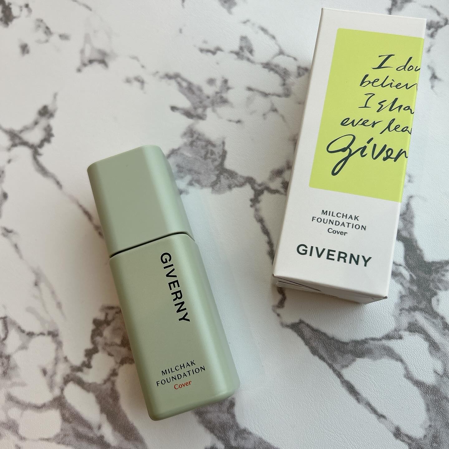 ジヴェルニー 密着カバーファンデーション 21C クールベージュ/GIVERNY/リキッドファンデーションを使ったクチコミ（2枚目）