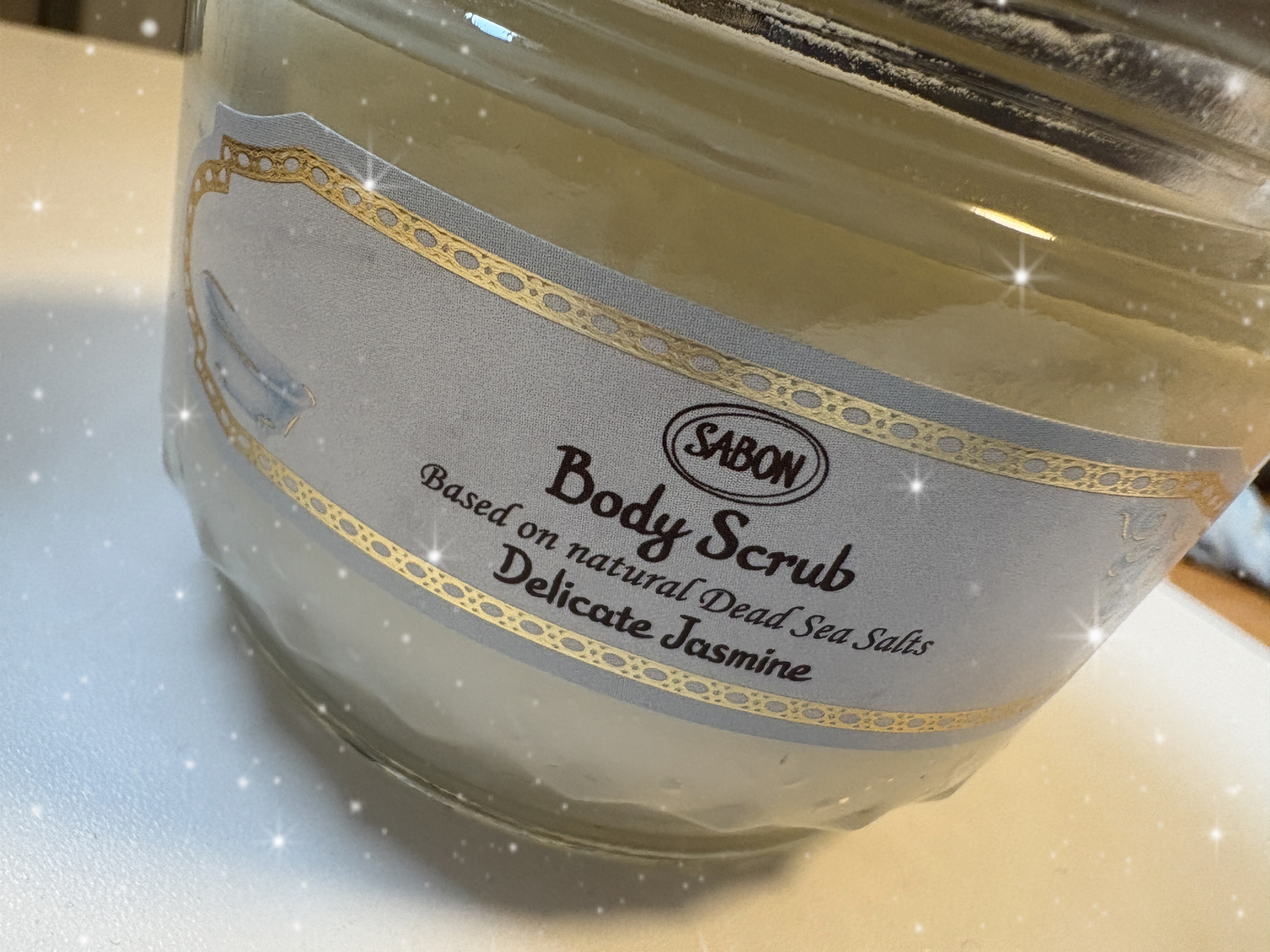 ボディスクラブ デリケート・ジャスミン 320g/SABON/ボディスクラブを使ったクチコミ（1枚目）