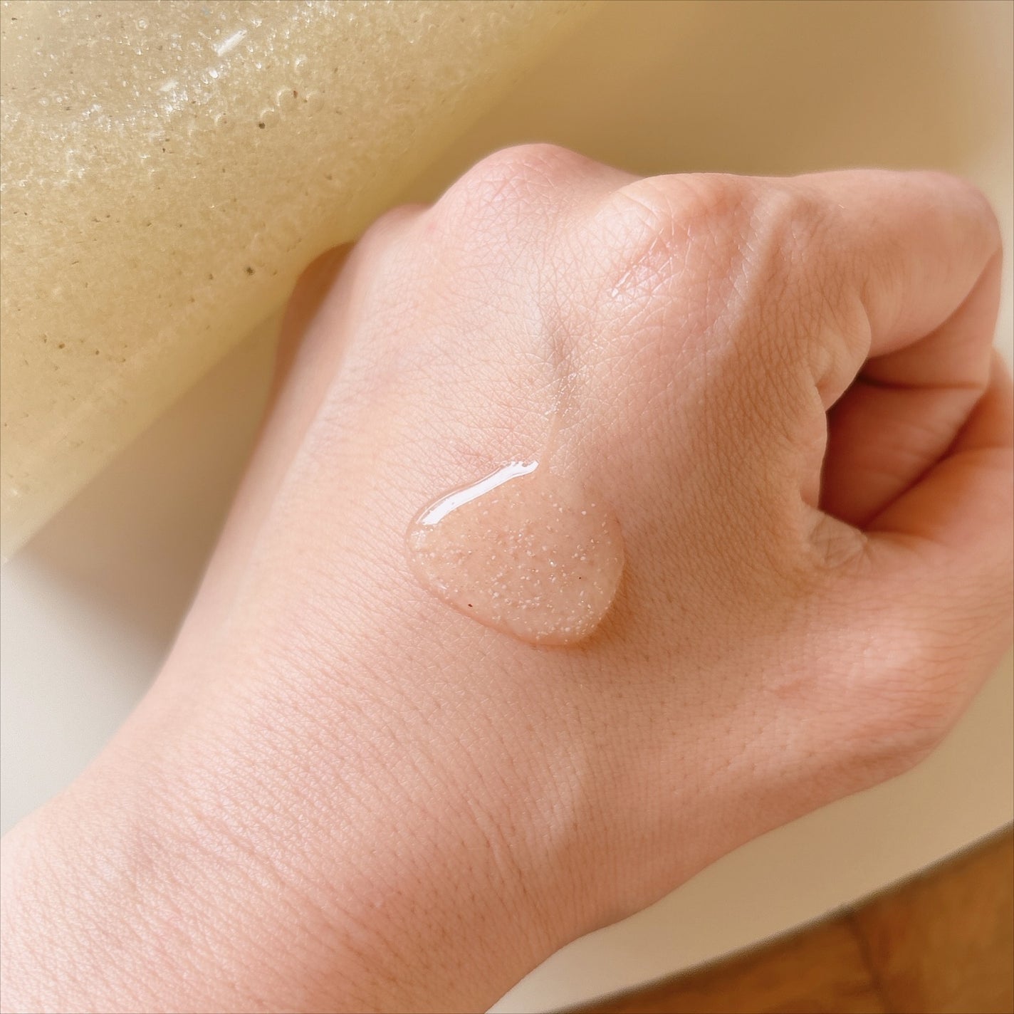 スクラブボディウォッシュ ホワイトシャツ リネンコットン/LUV SCENT/ボディスクラブを使ったクチコミ(3枚目)