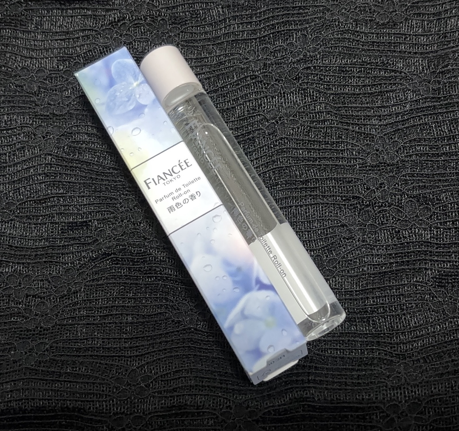 パルファンドトワレ ロールオン 雨色の香り/フィアンセ/香水を使ったクチコミ（1枚目）