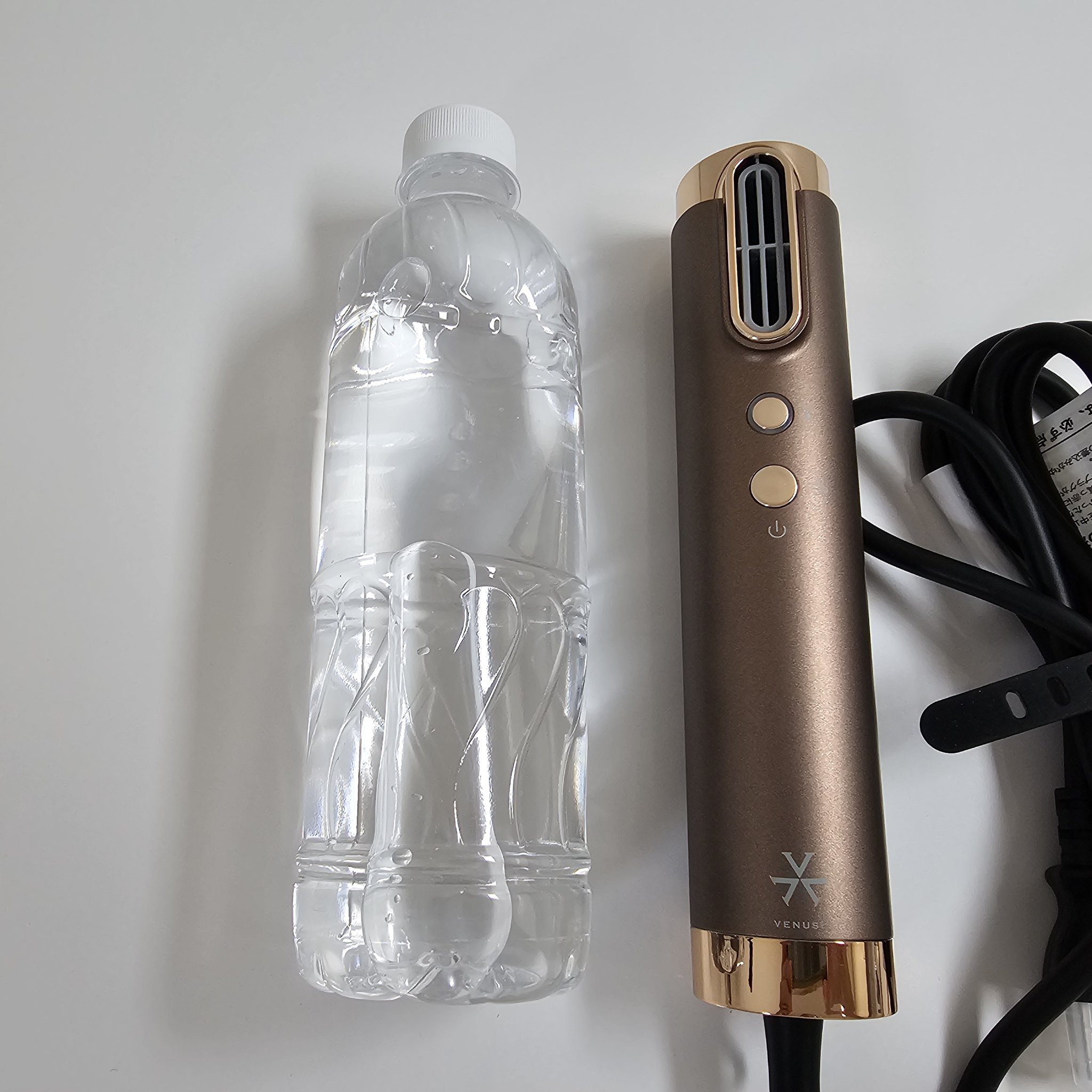  スリムフィットドライヤー VDS-7000/VENUSiS/ドライヤーを使ったクチコミ（2枚目）