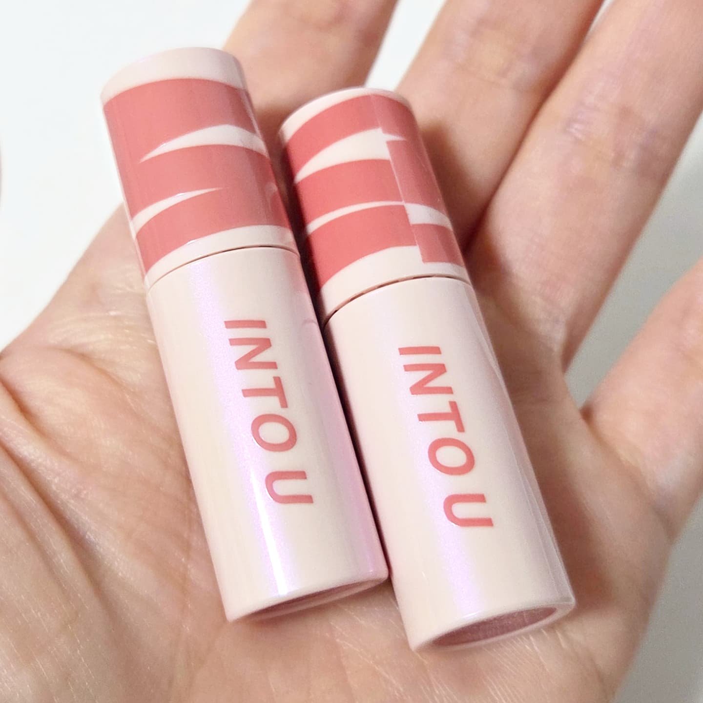 スーパーマットリップ＆チークマッド/INTO U/口紅を使ったクチコミ（3枚目）