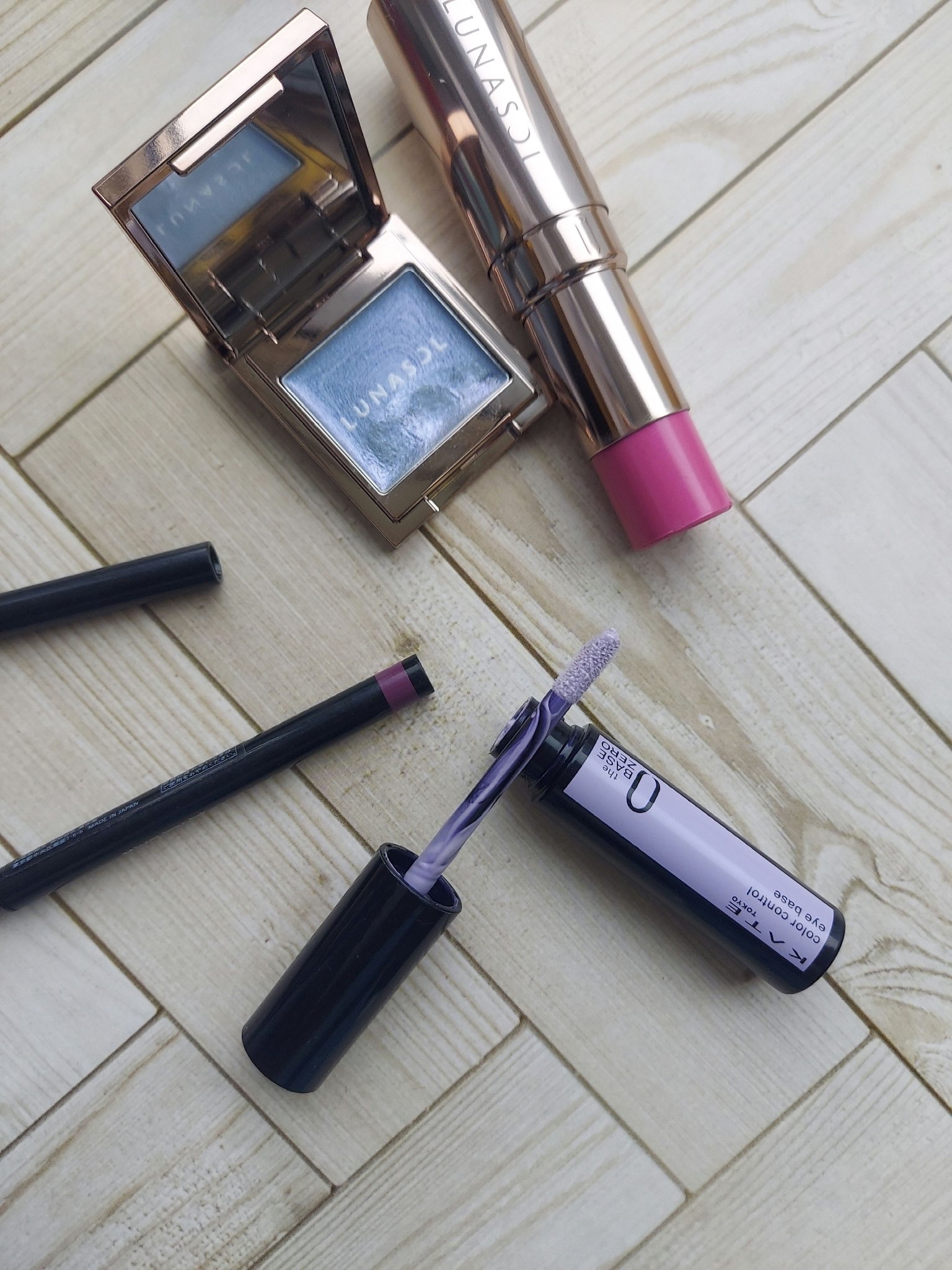 ルナソル モノアイカラーレーション/LUNASOL/単色アイシャドウを使ったクチコミ（1枚目）