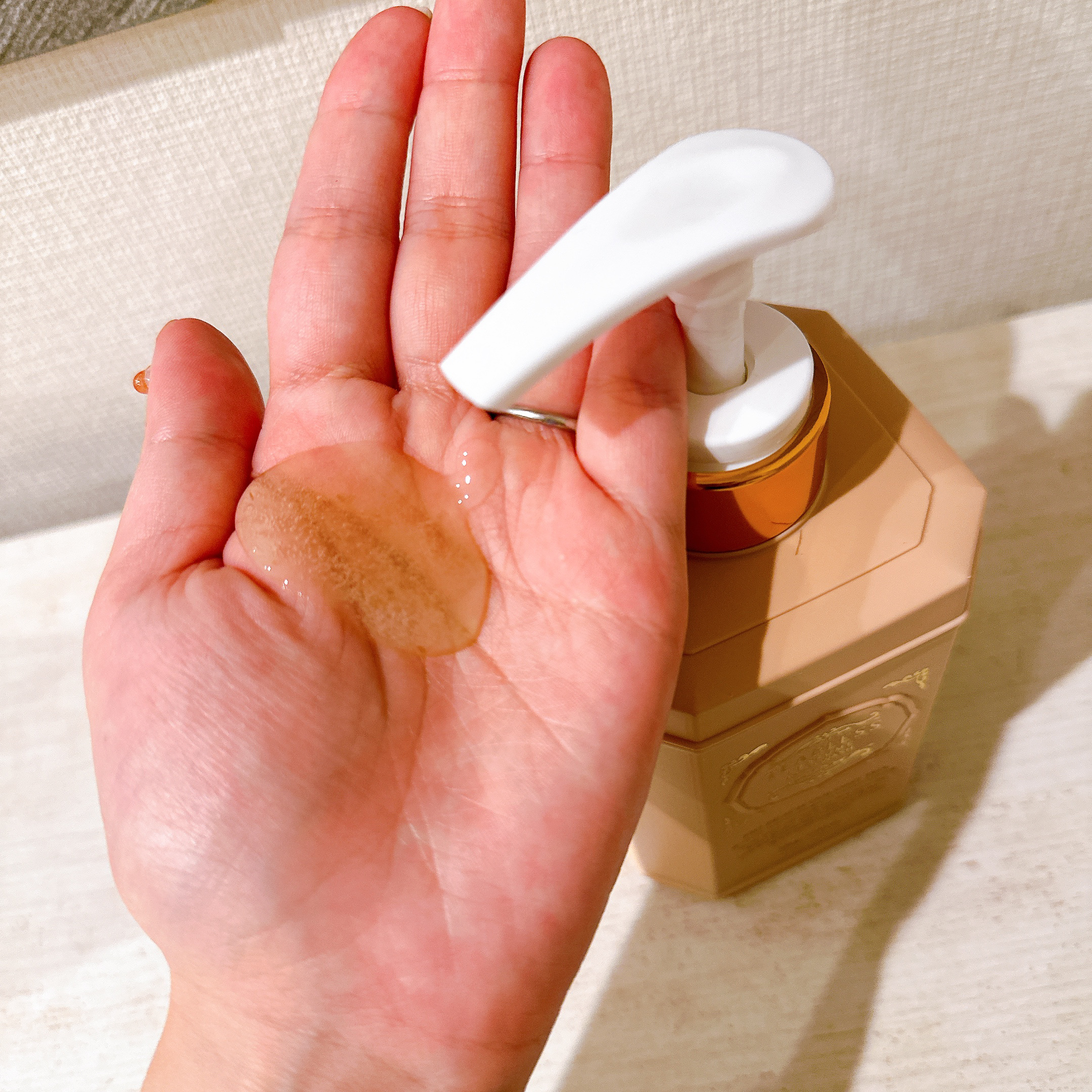 パフュームボディウォッシュ フィグピーチウーロンティー/TEABLESS/ボディソープを使ったクチコミ（3枚目）