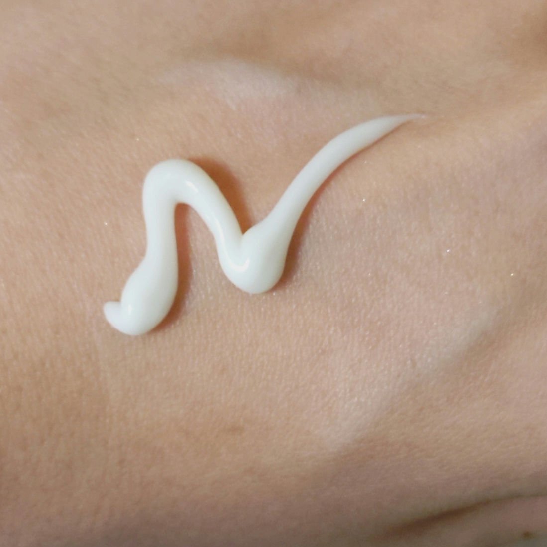 リジュブネイティング バイタルアイクリーム/BANOBAGI/アイケア・アイクリームを使ったクチコミ（2枚目）