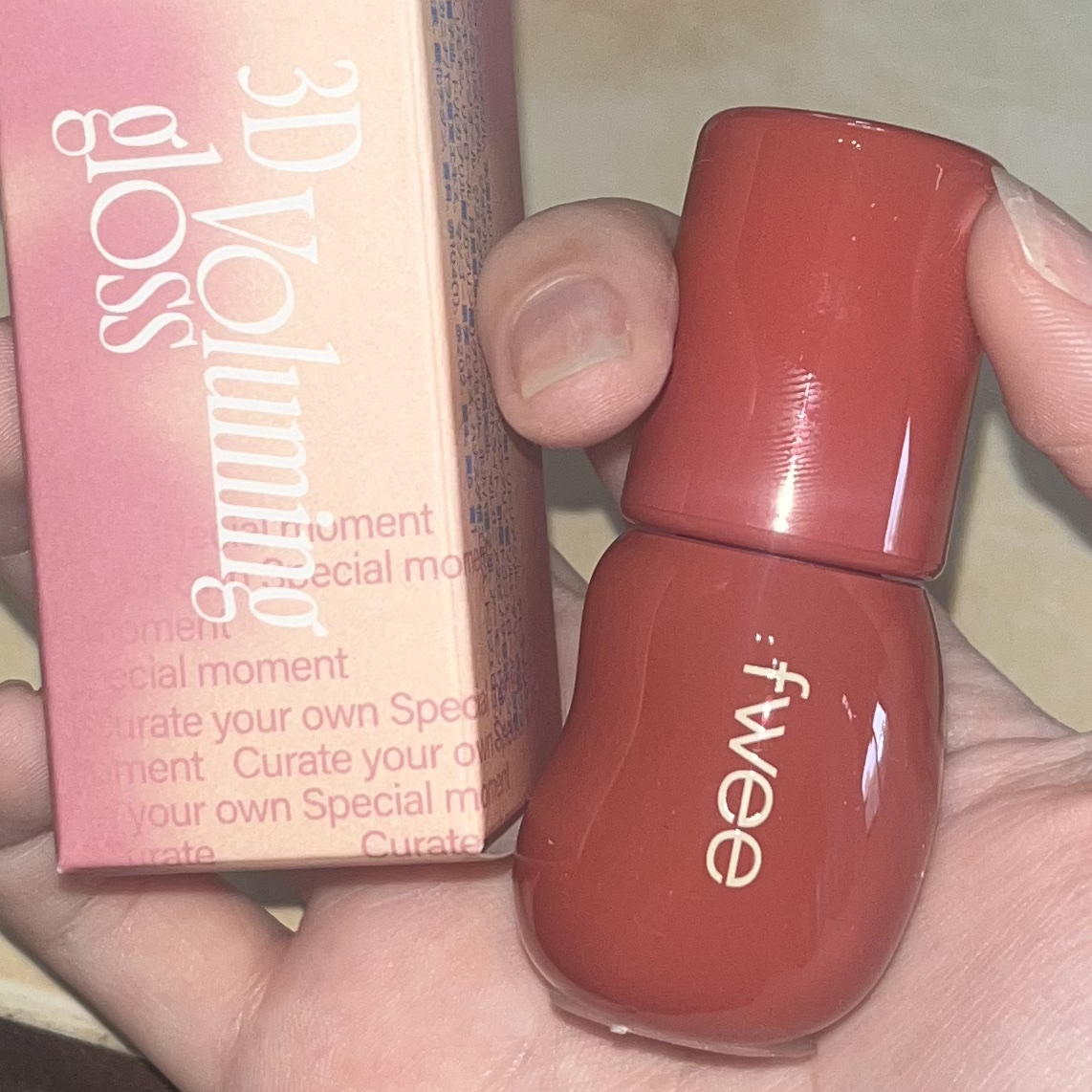 フィー 3Dボリューミンググロス/fwee/リップグロスを使ったクチコミ（1枚目）