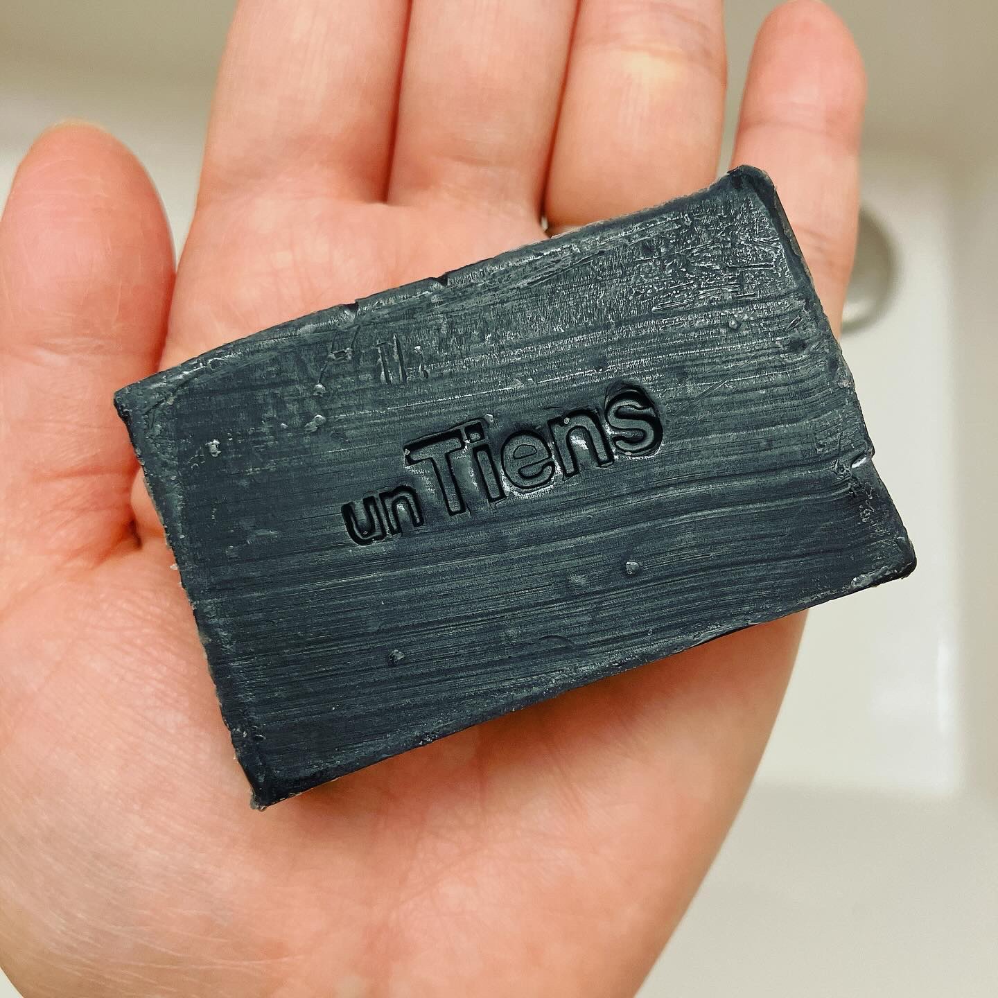 手作り洗顔石鹸 アンティアン プリンセス オブ ソープ 「漆黒」(竹炭入り)/アンティアン/洗顔石鹸を使ったクチコミ（3枚目）