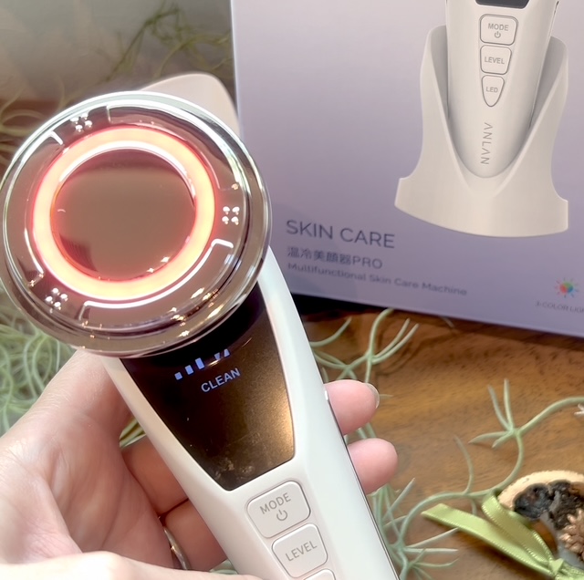 AQUA ELLA. 美顔器 エッセンス付き 業務用フェイシャル美容機器