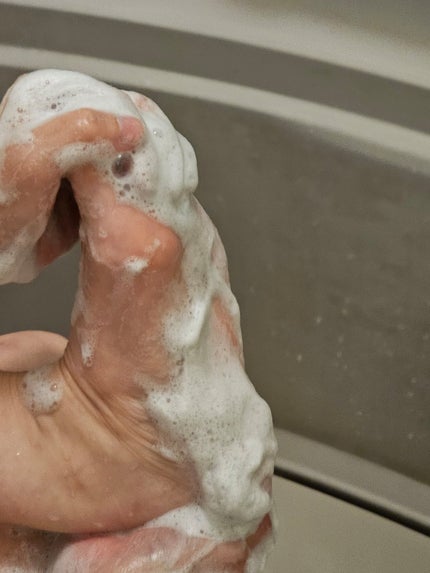 フレッシュクラウドスクラブ ブラックティー&ユズ/アレンシア/スクラブ・ゴマージュを使ったクチコミ(5枚目)