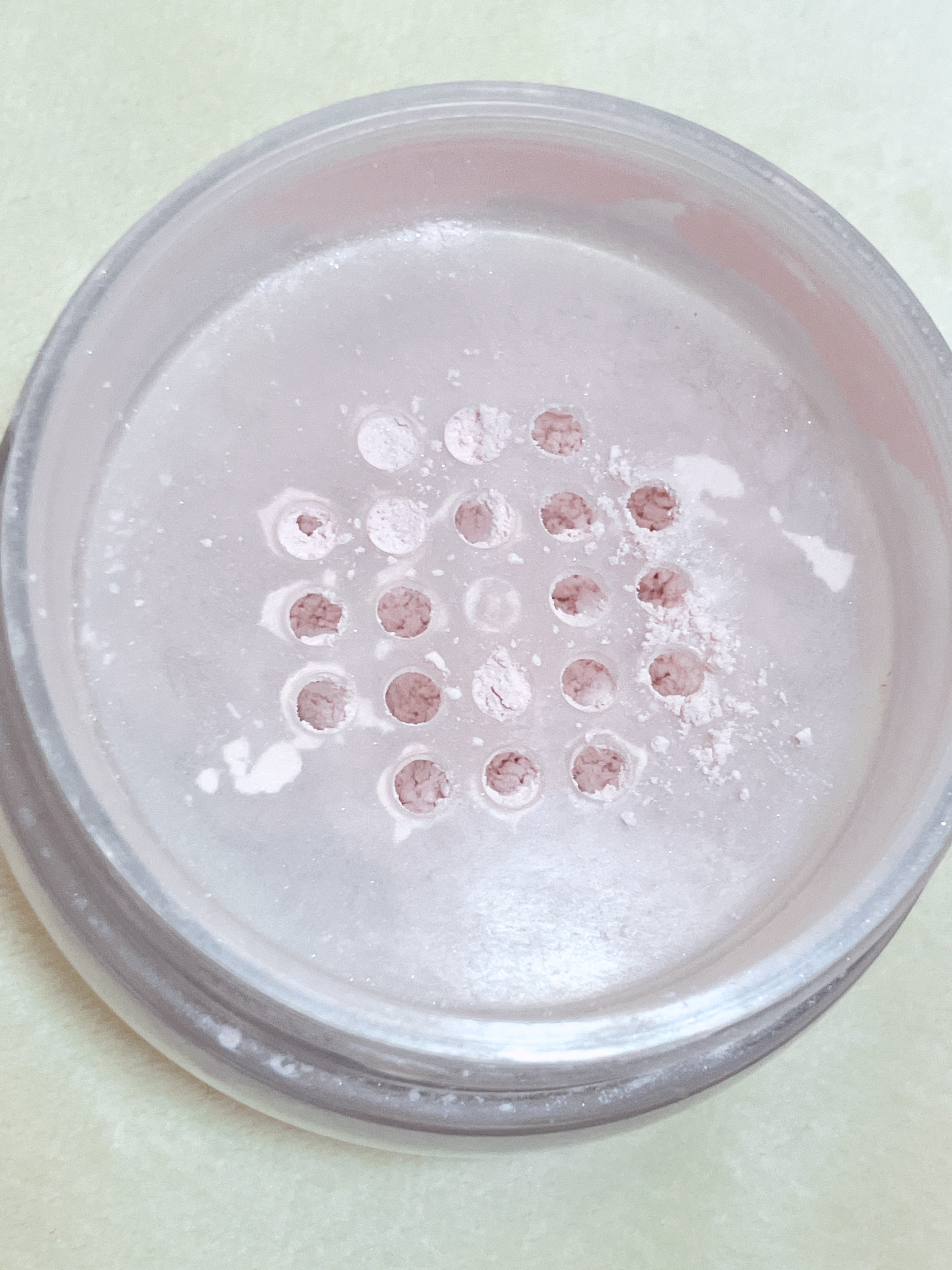 フェイスパウダー 80 glow pink/DECORTÉ/ルースパウダーを使ったクチコミ（2枚目）