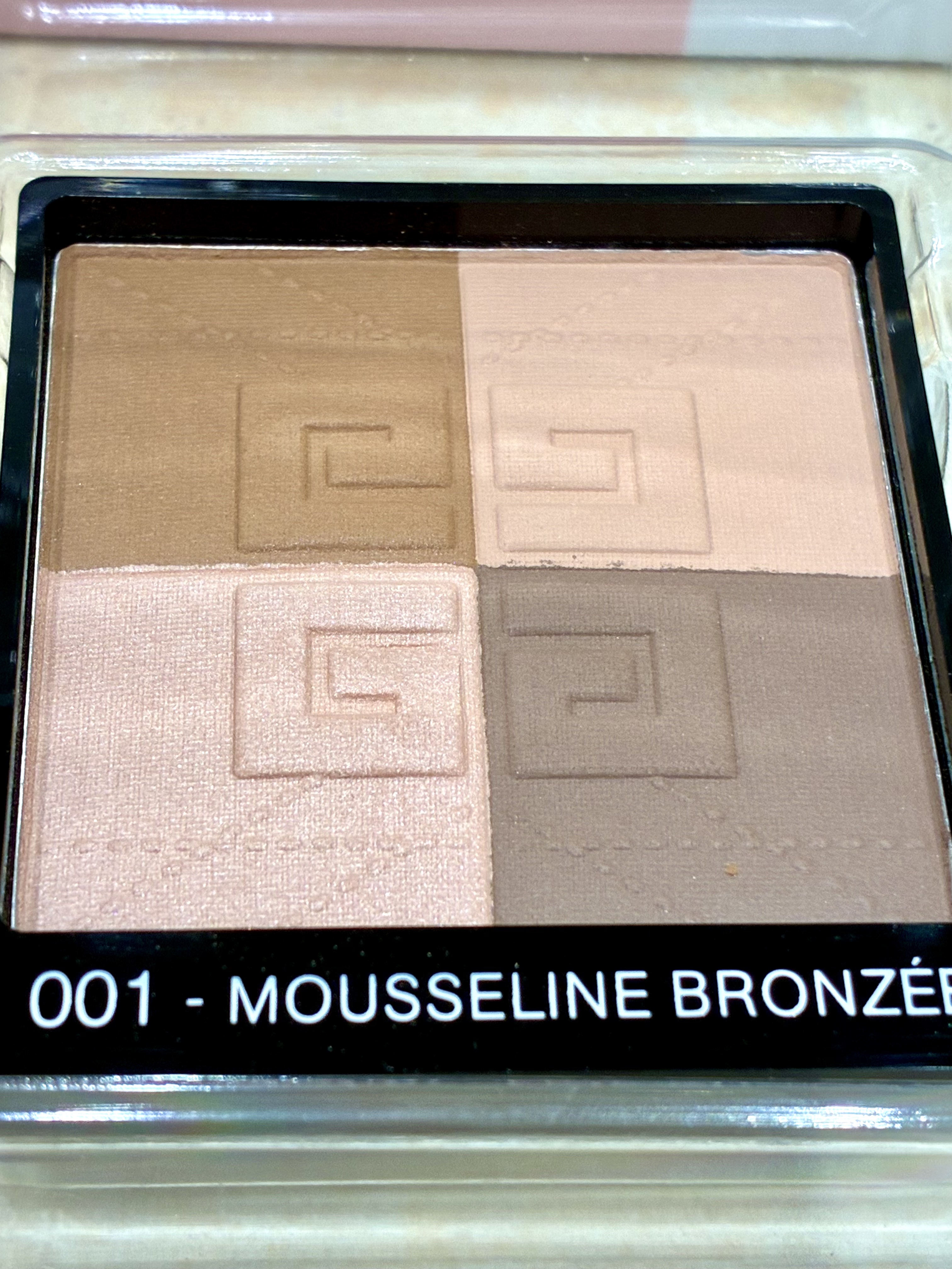 ローズ・パーフェクト・リキッド/GIVENCHY/口紅を使ったクチコミ（2枚目）