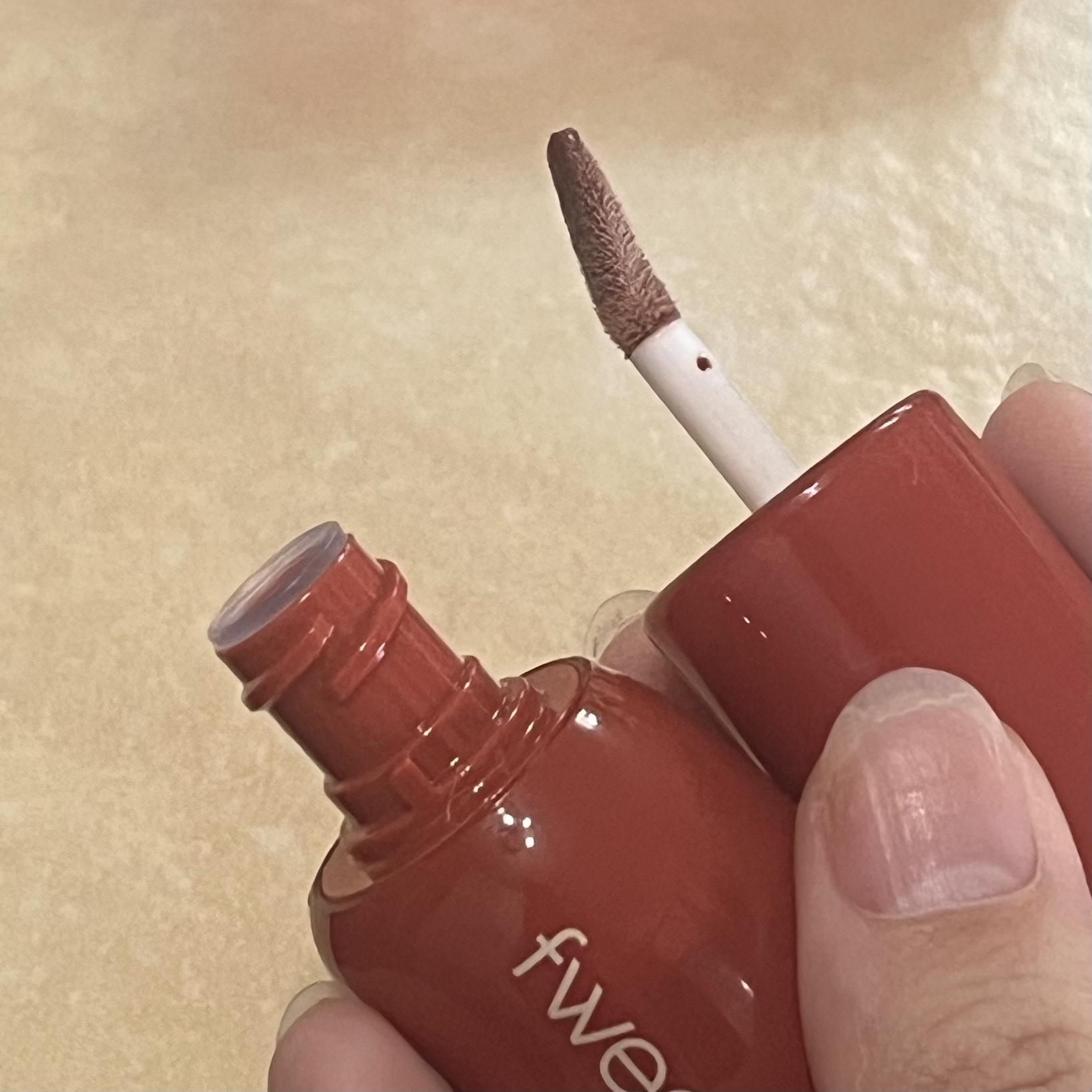 フィー 3Dボリューミンググロス/fwee/リップグロスを使ったクチコミ（2枚目）