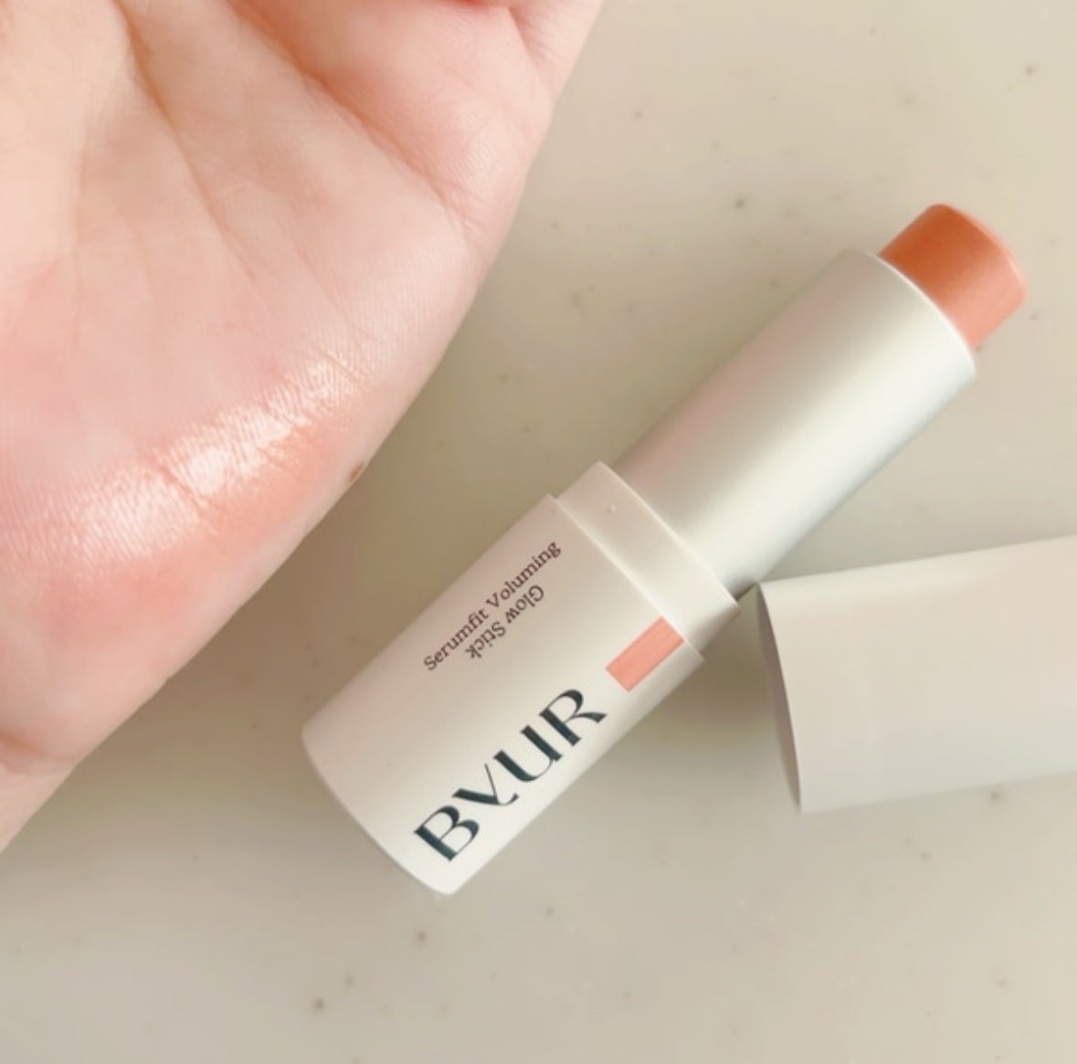 セラムフィット ボリューミング グロースティック/ByUR/ジェル・クリームチークを使ったクチコミ(1枚目)