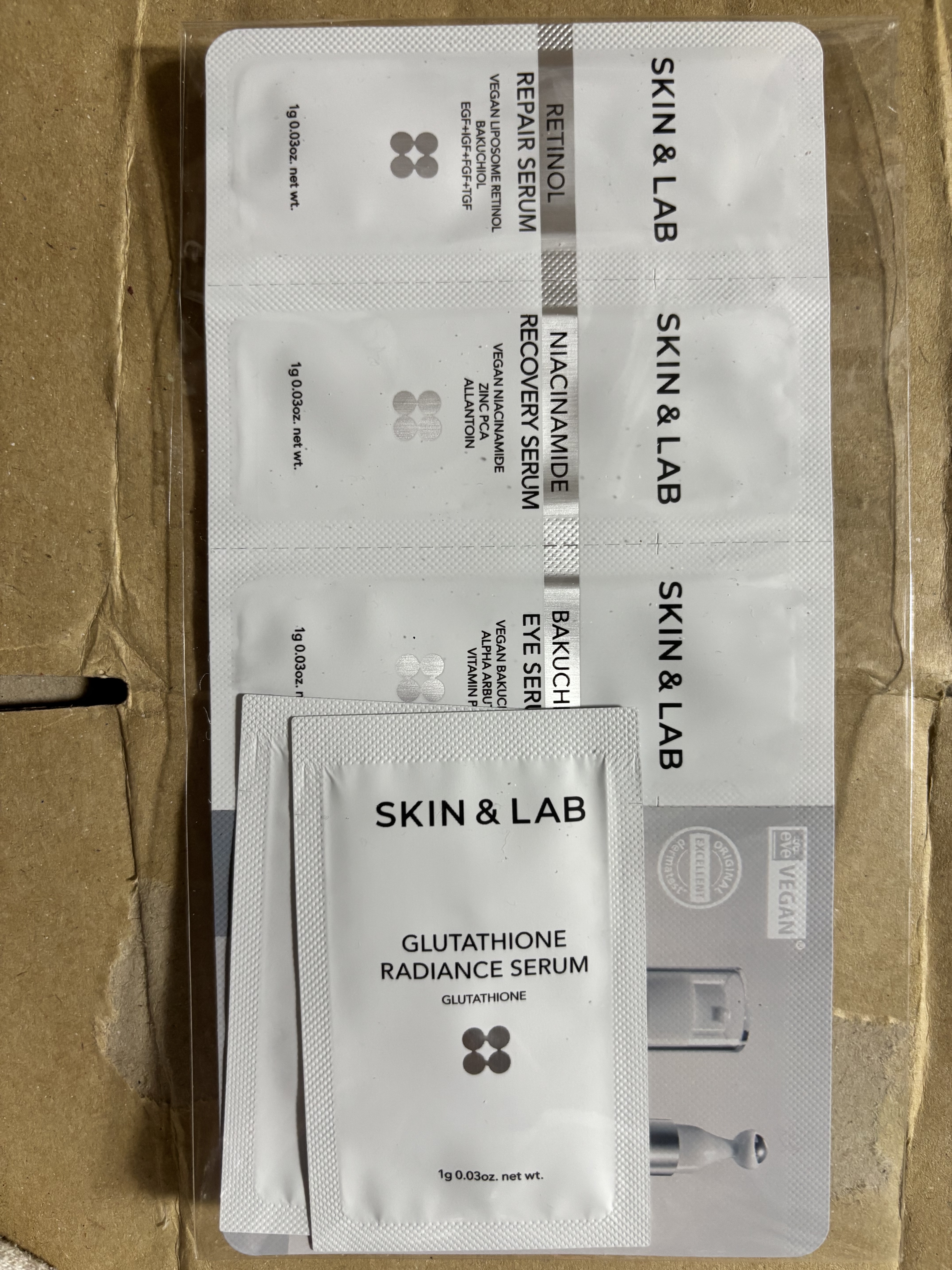 ヴィーガンアクティブ サンプルキット / SKIN&LAB