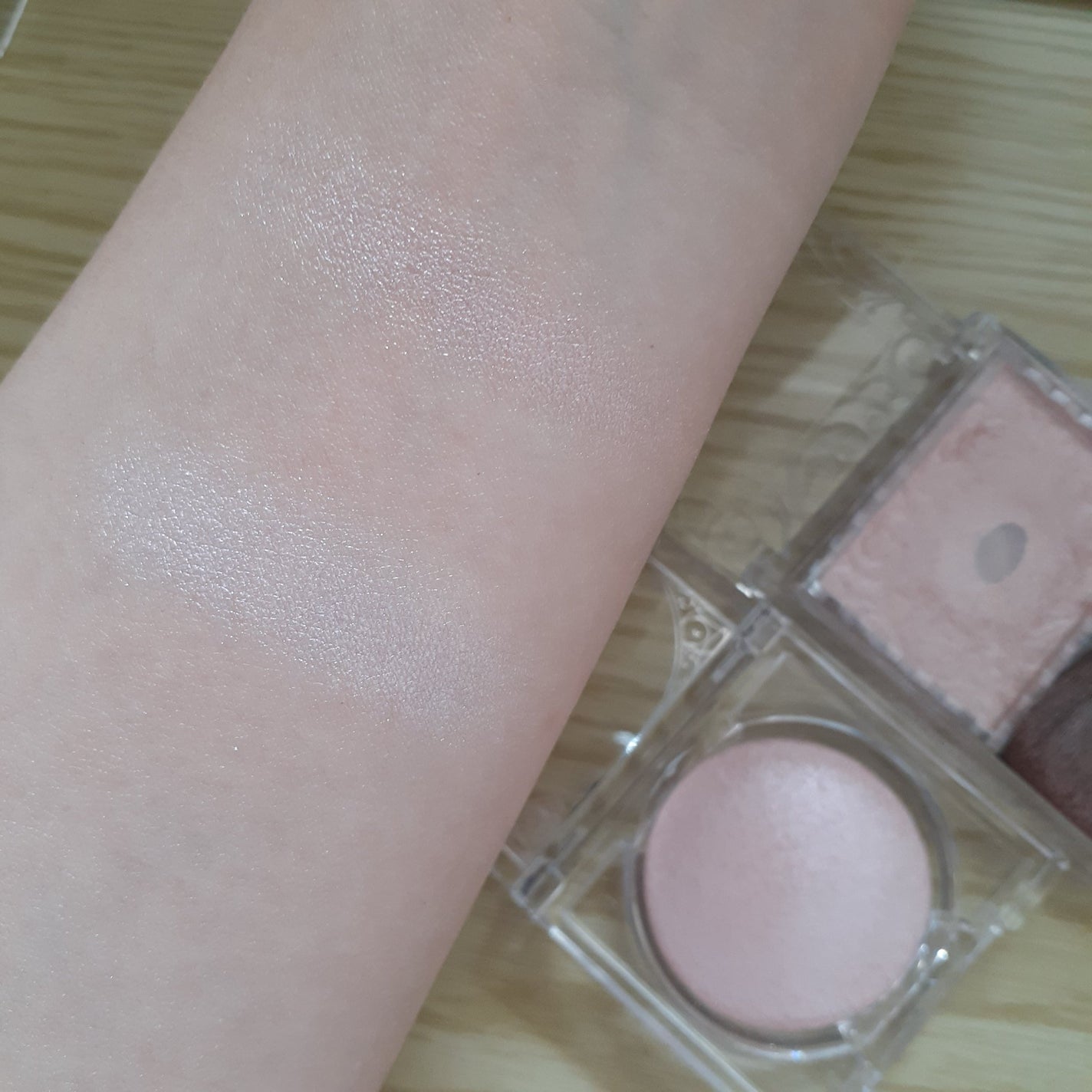 パールグロウハイライト/CEZANNE/パウダーハイライトを使ったクチコミ(4枚目)