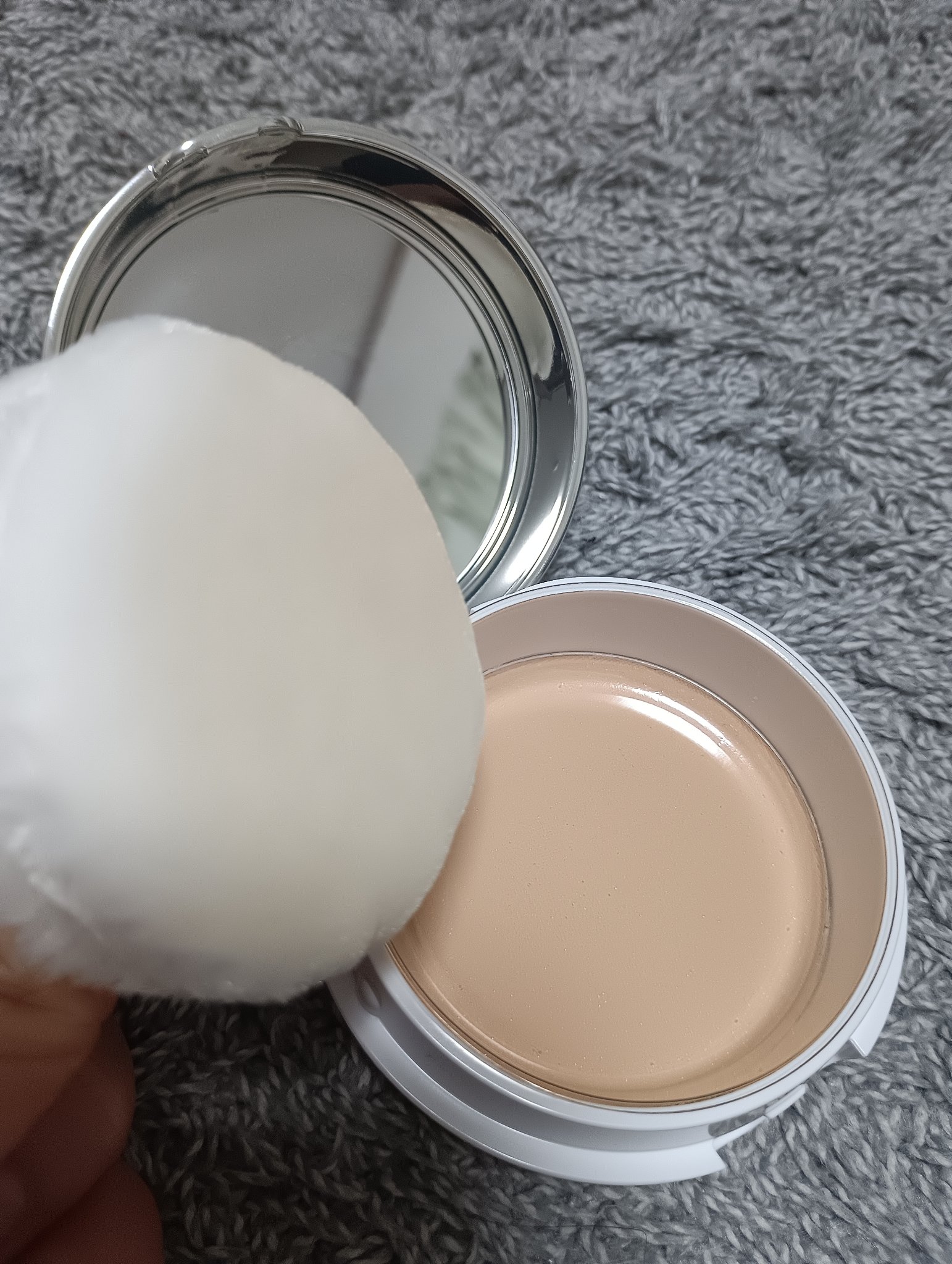 フェイスパウダー N 薬用リンクルオークル/クリアラスト/プレストパウダーを使ったクチコミ（2枚目）