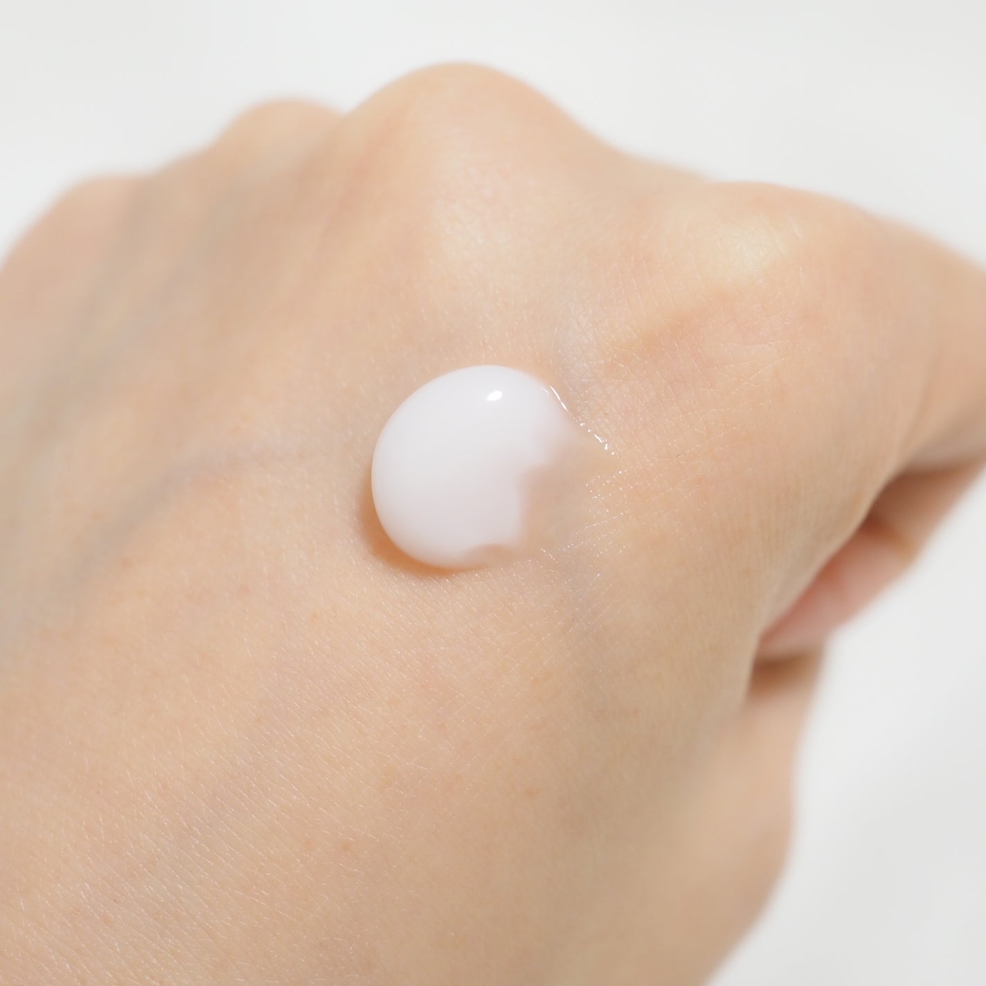 アテニア ミッドナイトモイスチャライザー/アテニア/フェイスクリームを使ったクチコミ(4枚目)