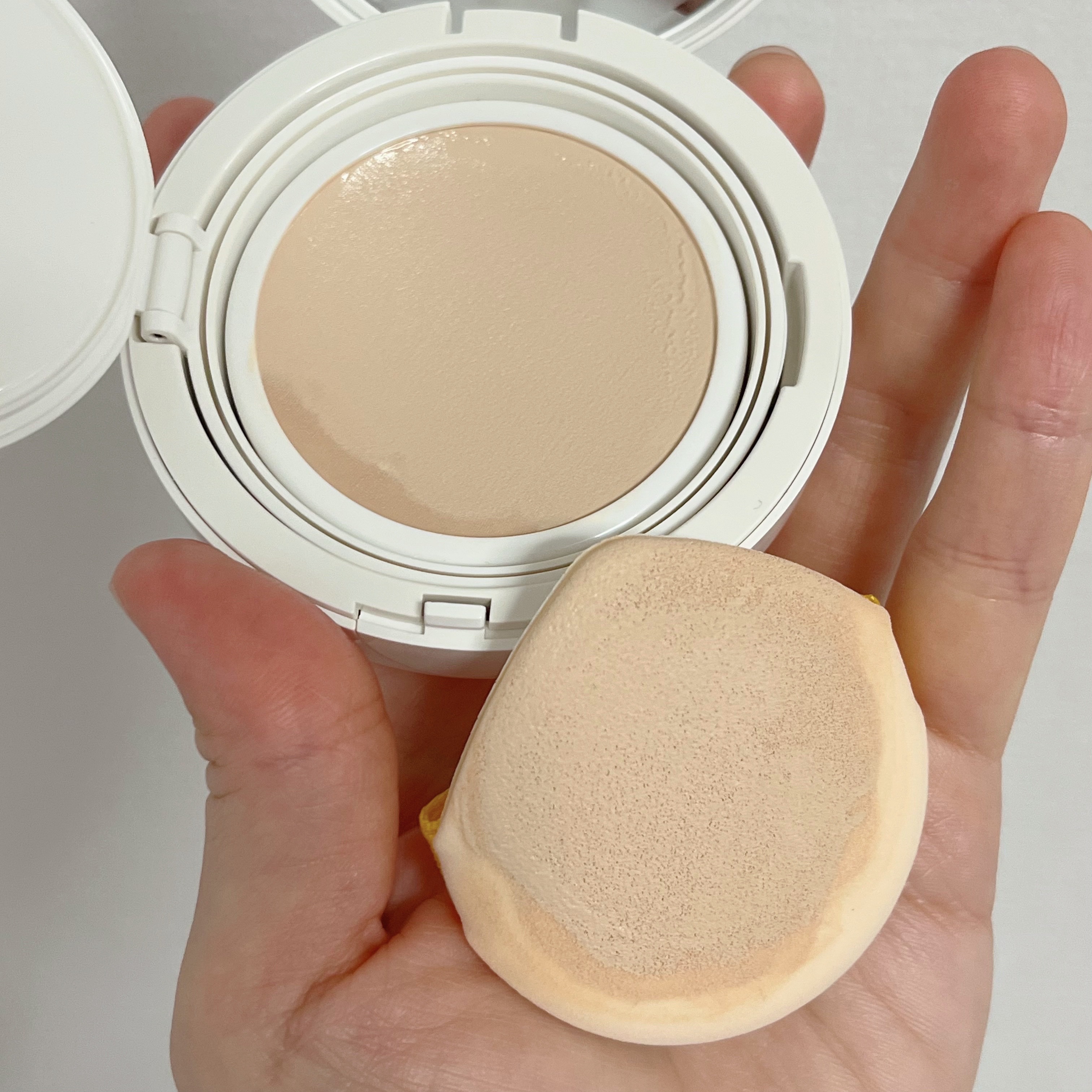 ナイアシカ ウォータリークリーム クッション 01 アイボリー ／ 02 ベージュ SPF35/PA++ /primera/化粧下地を使ったクチコミ（2枚目）