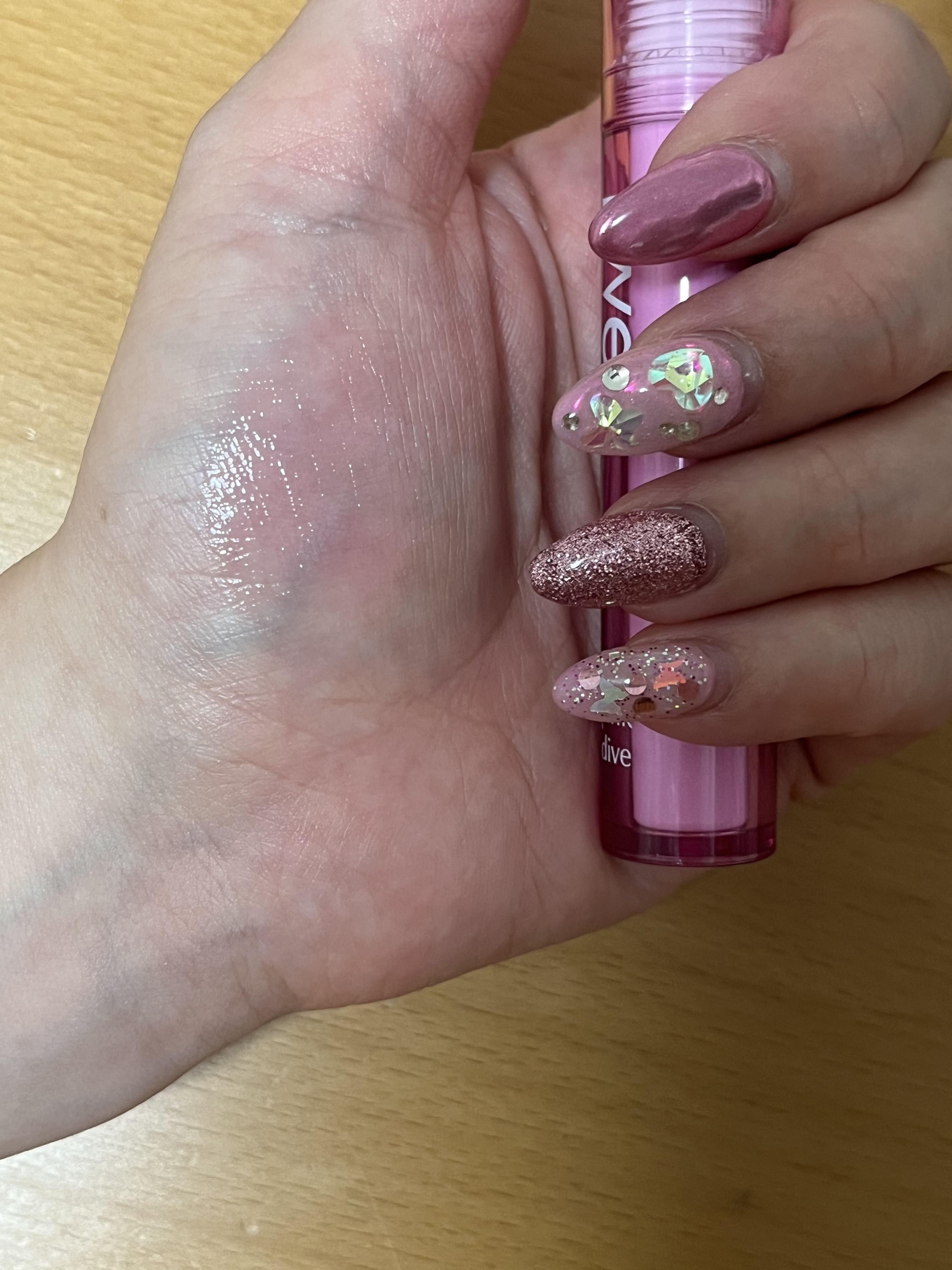 フィーティントガラス/fwee/リップティントを使ったクチコミ（3枚目）