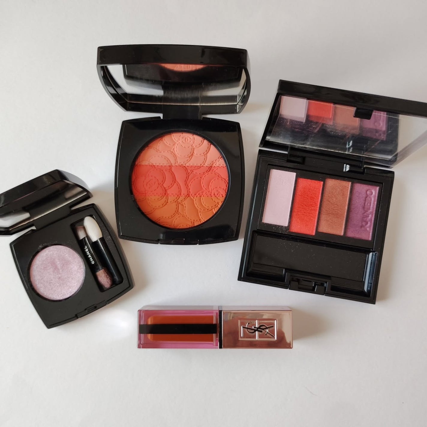 カラードシャドウ/KANEBO/アイシャドウパレットを使ったクチコミ(1枚目)