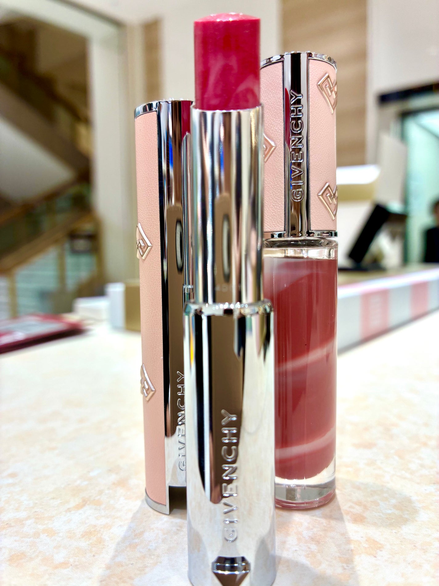ローズ・パーフェクト・リキッド/GIVENCHY/口紅を使ったクチコミ(4枚目)