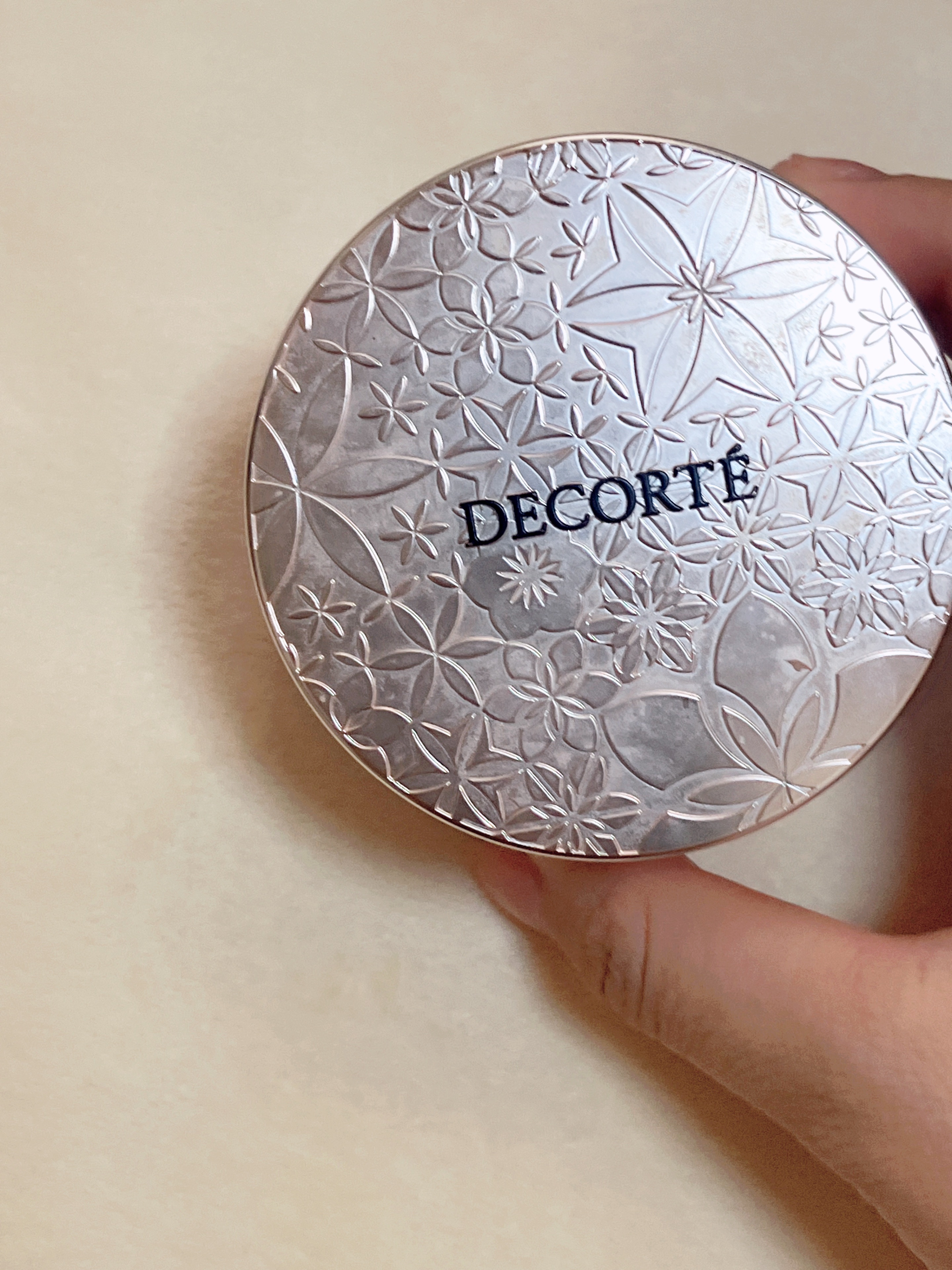 フェイスパウダー 80 glow pink/DECORTÉ/ルースパウダーを使ったクチコミ（1枚目）