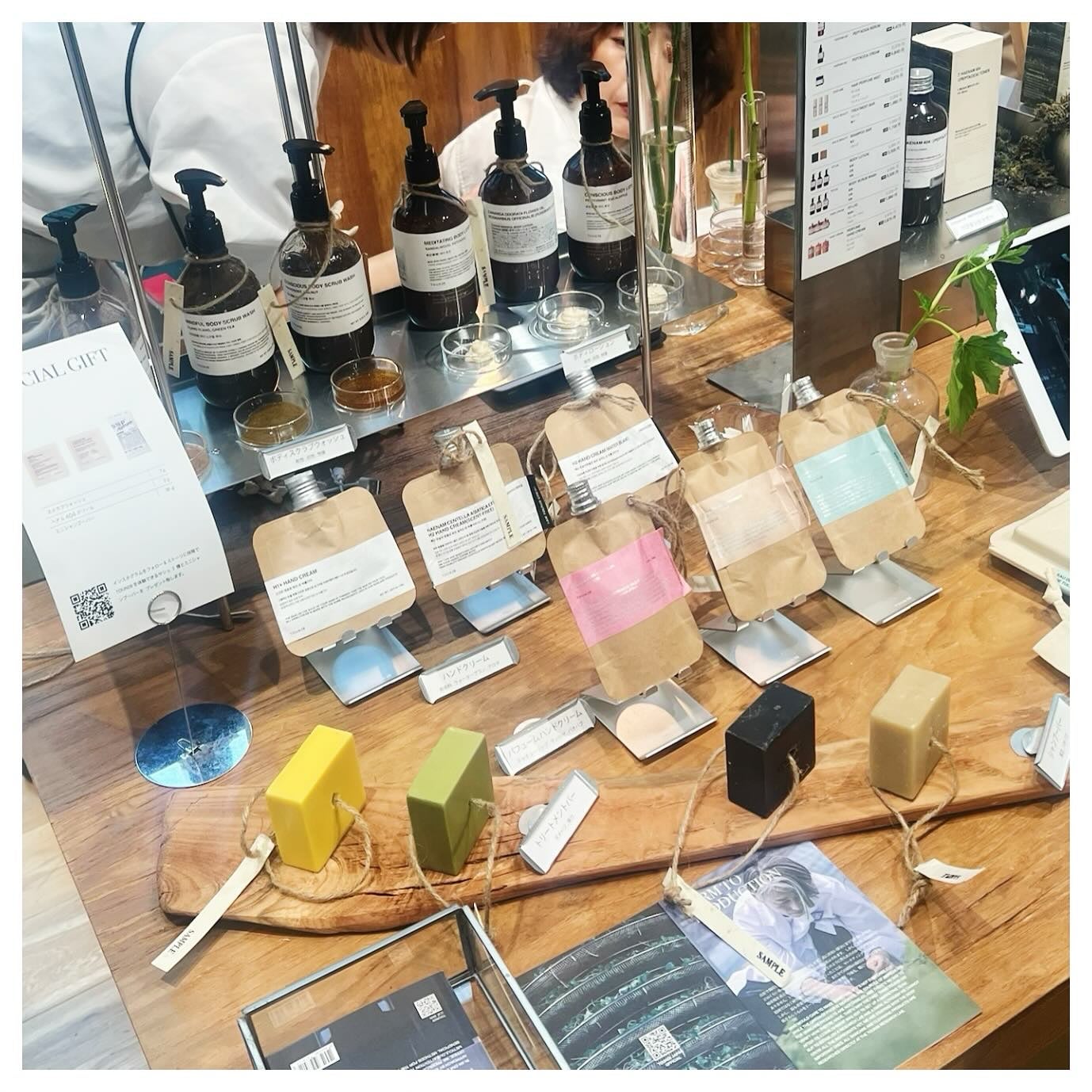 青山ニナ@コスメコンシェルジュインストラクター on LIPS 「時差投稿になってしまいましたが5月に日本化粧品検定教会を通じて..」(4枚目)